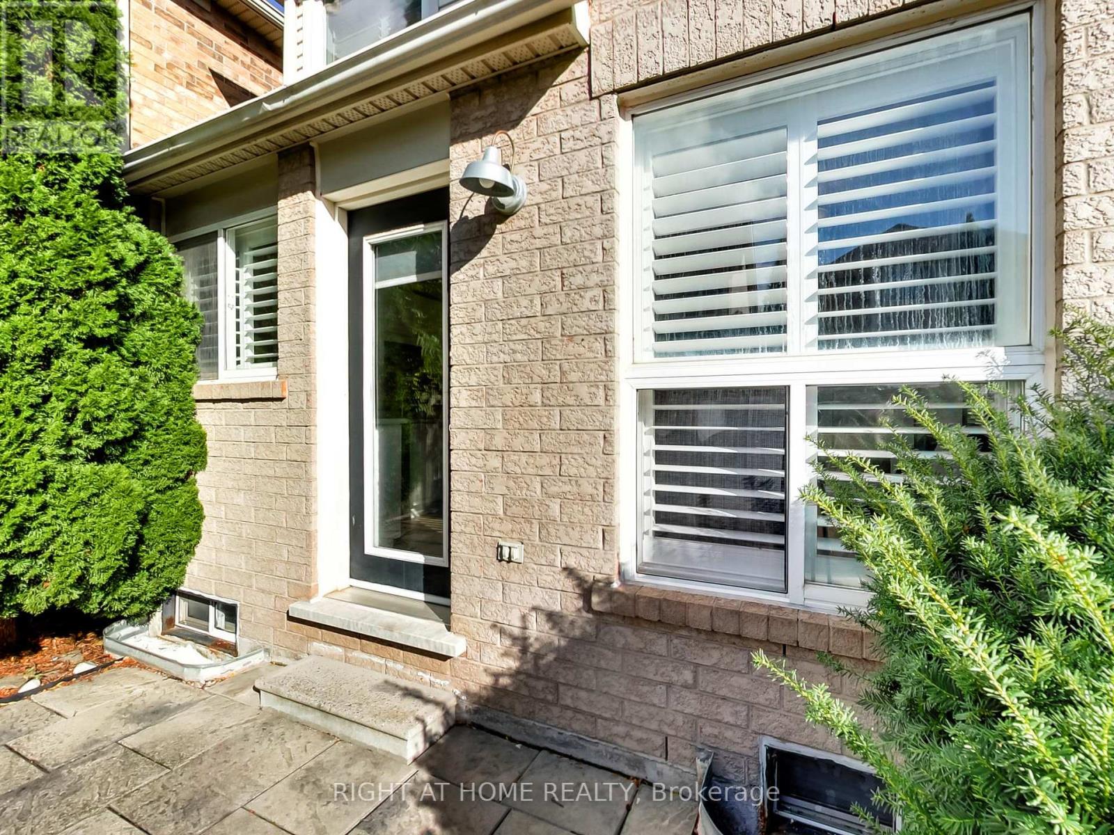 2527 Nettlecreek Crescent, Oakville, Ontario  L6M 4C1 - Photo 49 - W12712658