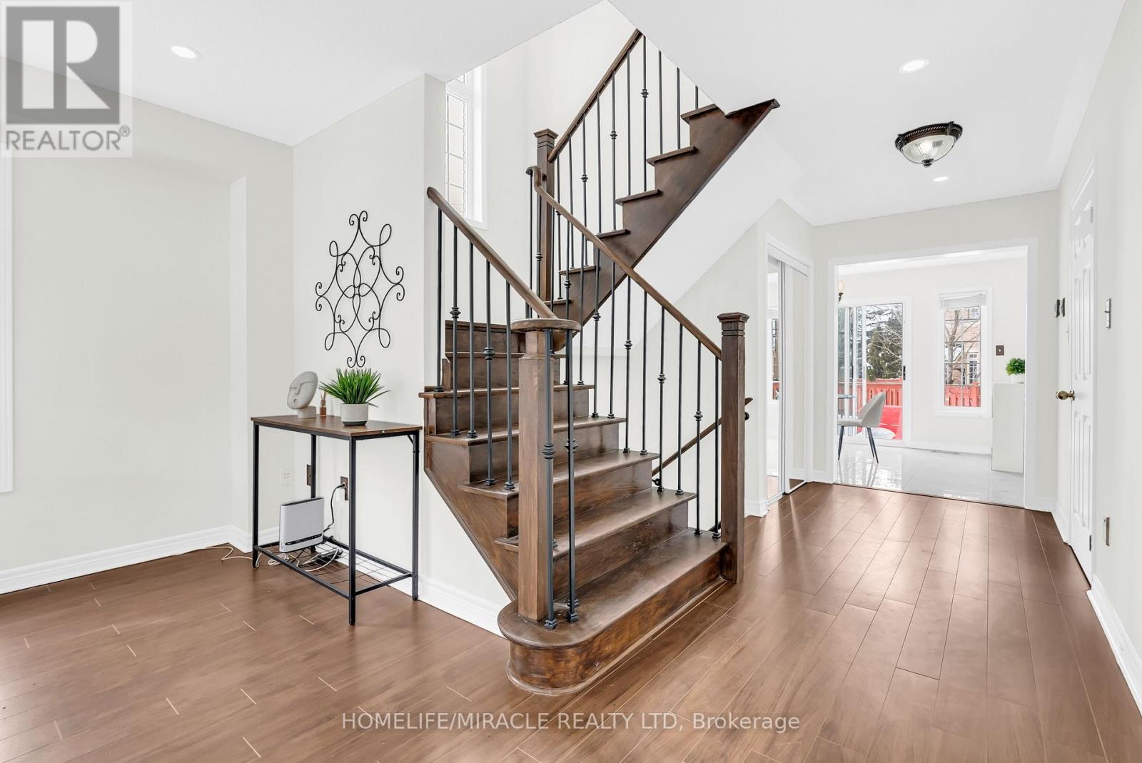 76 Starhill Crescent, Brampton, Ontario  L6R 2W1 - Photo 18 - W12712666