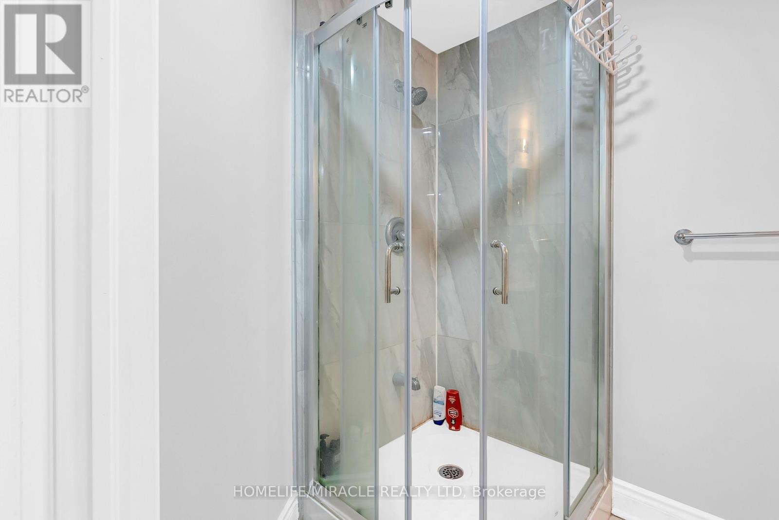 76 Starhill Crescent, Brampton, Ontario  L6R 2W1 - Photo 43 - W12712666