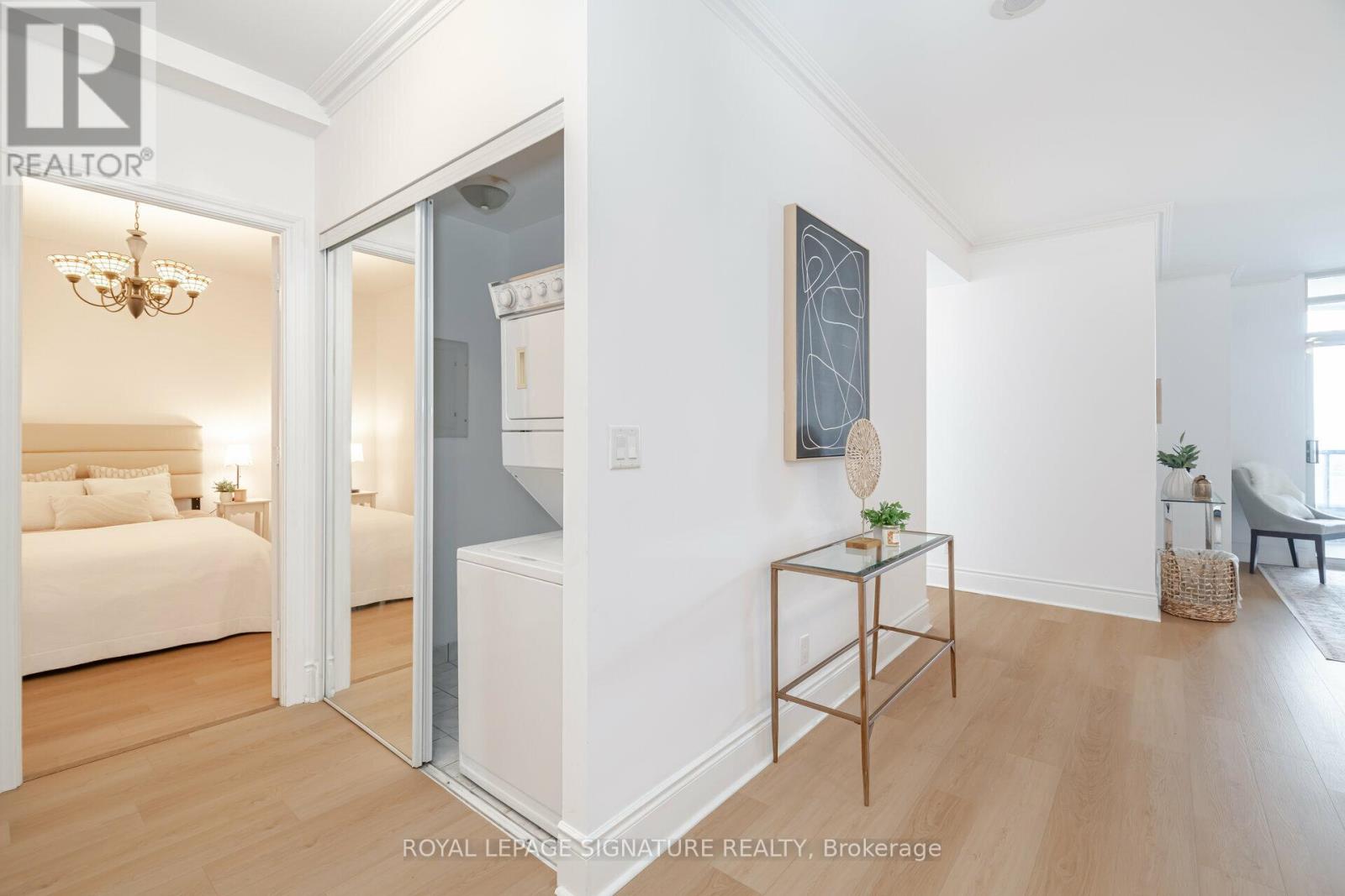 3028 - 3888 Duke Of York Boulevard, Mississauga, Ontario  L5B 4P5 - Photo 34 - W12712674