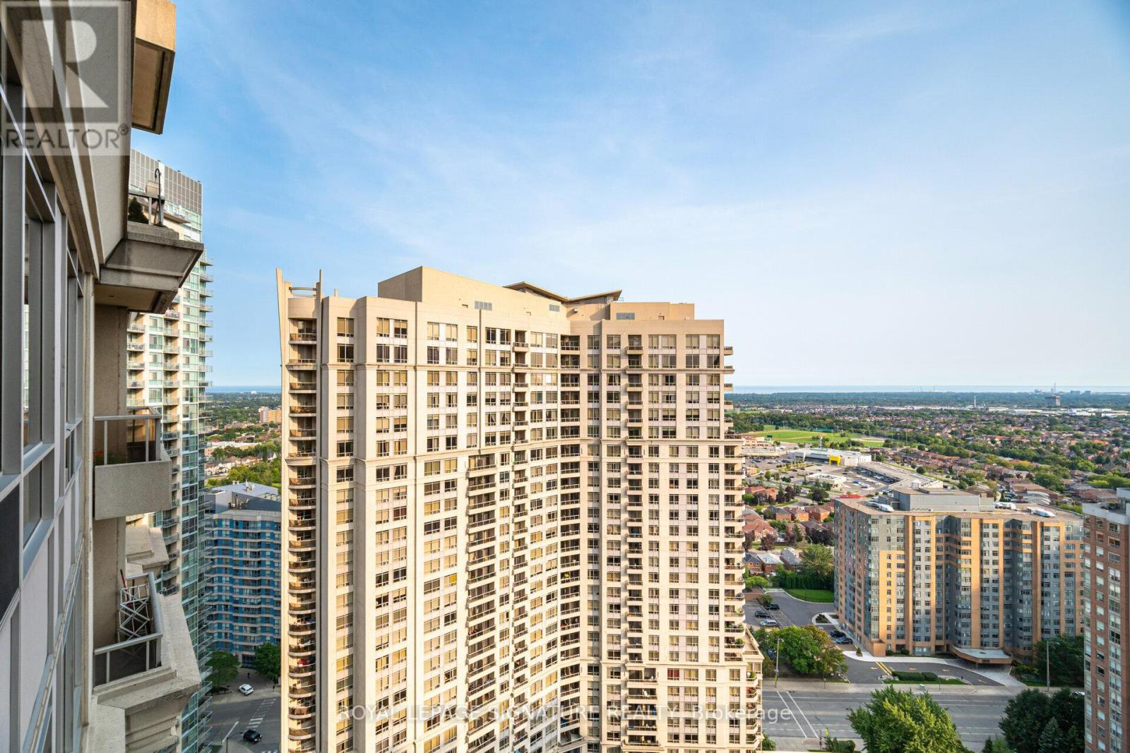 3028 - 3888 Duke Of York Boulevard, Mississauga, Ontario  L5B 4P5 - Photo 39 - W12712674