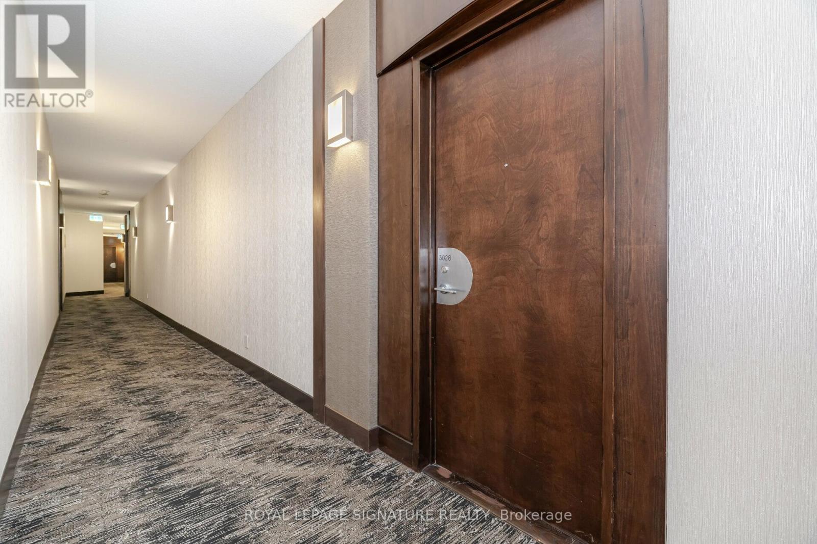 3028 - 3888 Duke Of York Boulevard, Mississauga, Ontario  L5B 4P5 - Photo 4 - W12712674