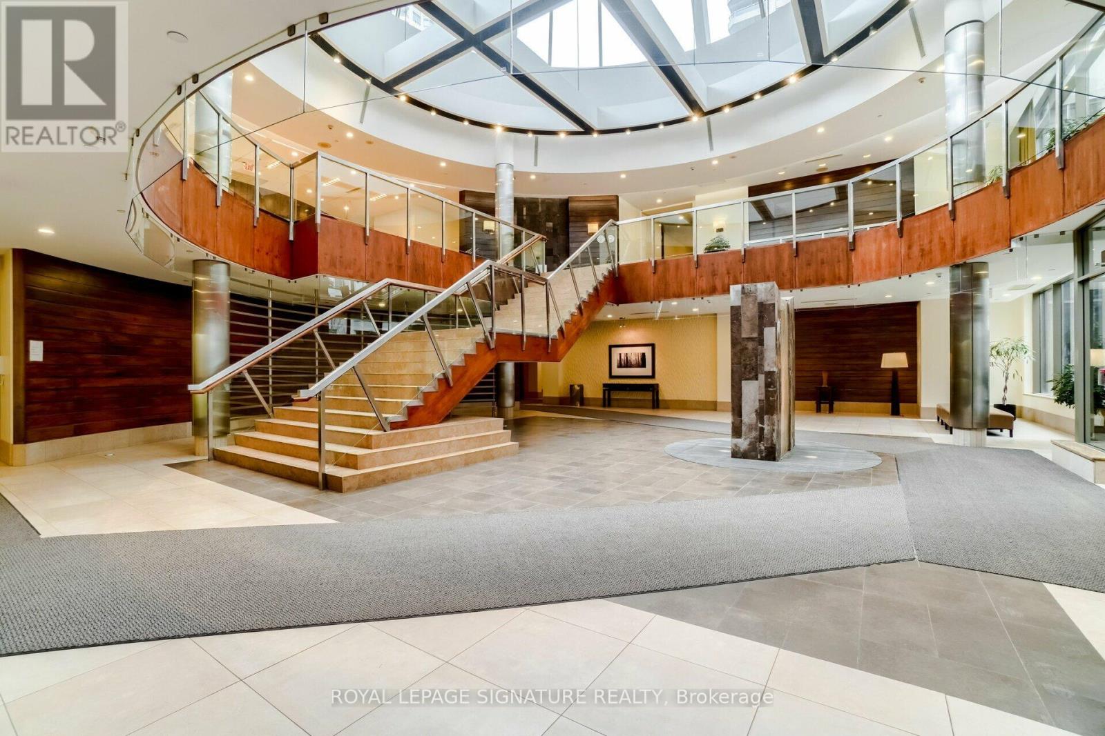 3028 - 3888 Duke Of York Boulevard, Mississauga, Ontario  L5B 4P5 - Photo 43 - W12712674