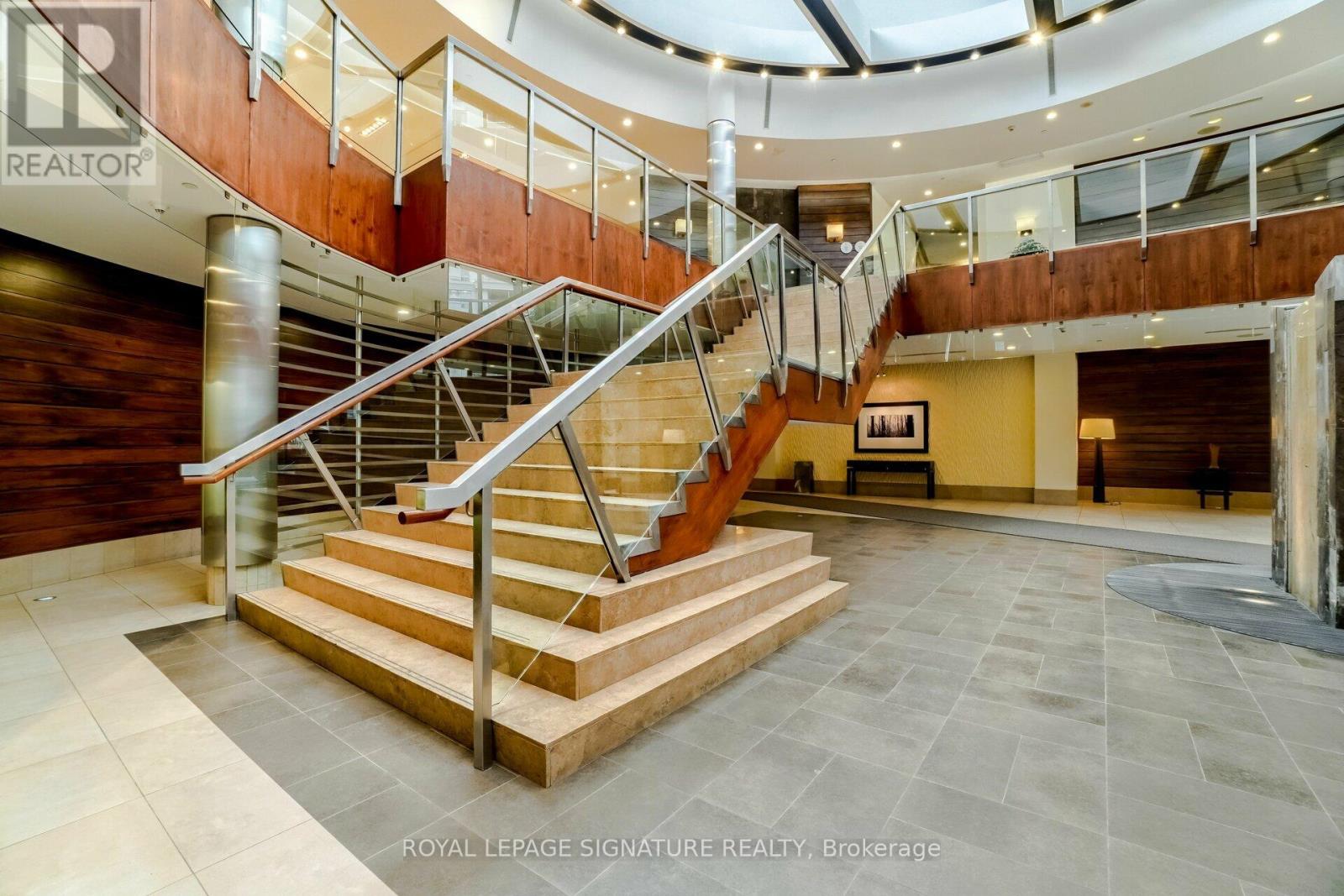 3028 - 3888 Duke Of York Boulevard, Mississauga, Ontario  L5B 4P5 - Photo 45 - W12712674