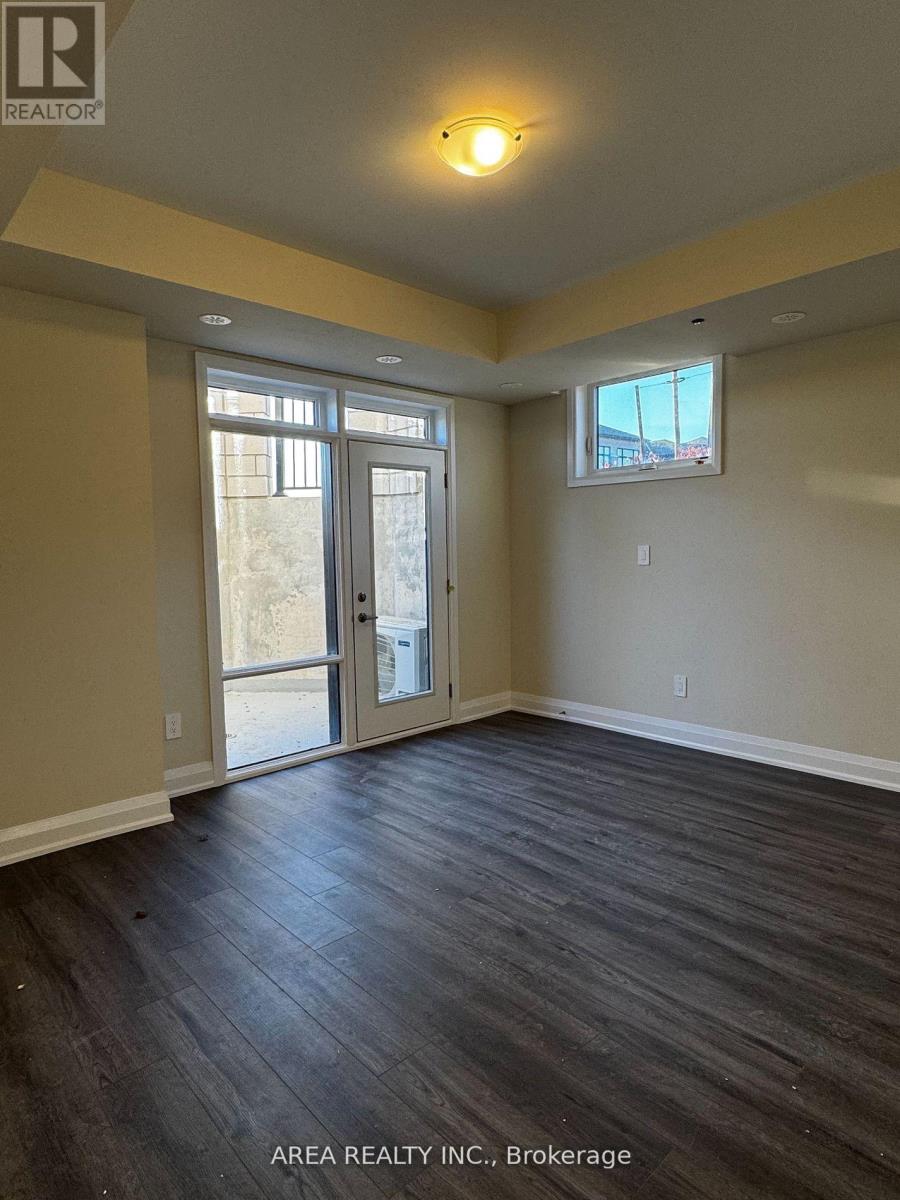 125 - 1565 Rose Way, Milton, Ontario  L9E 0J2 - Photo 5 - W12712698