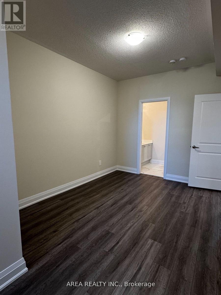 125 - 1565 Rose Way, Milton, Ontario  L9E 0J2 - Photo 6 - W12712698