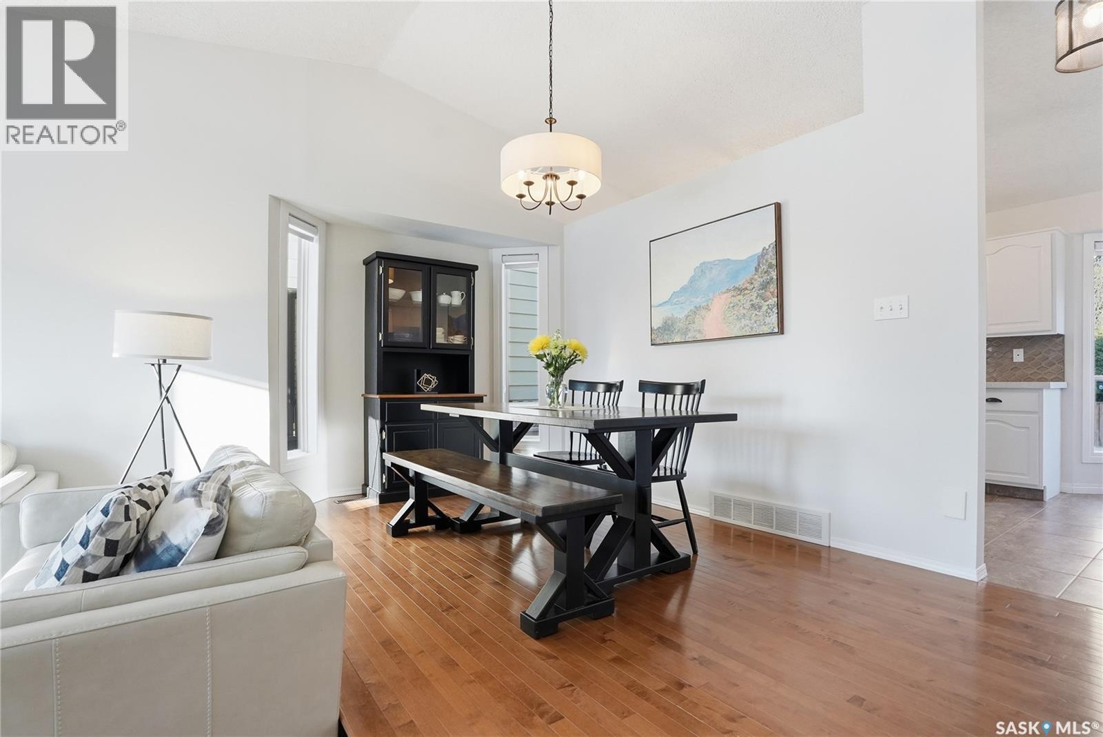 215 Wickenden Crescent, Saskatoon, Saskatchewan  S7N 3X7 - Photo 8 - SK027094