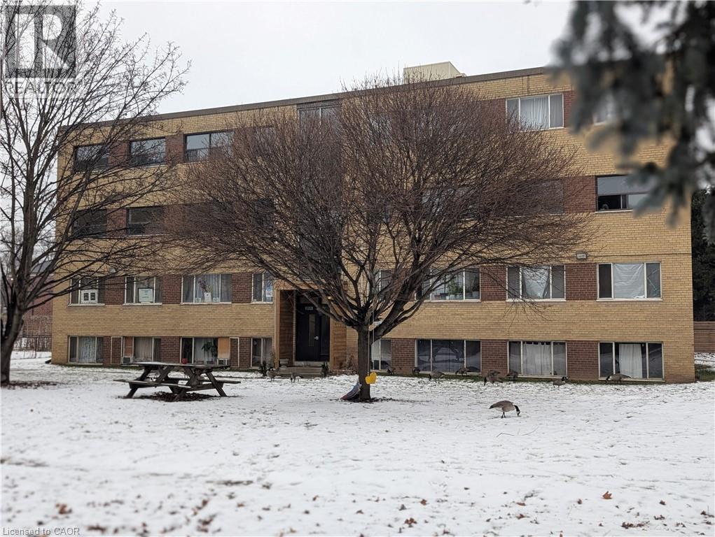 2049 PROSPECT Street Unit# 52, Burlington, Ontario