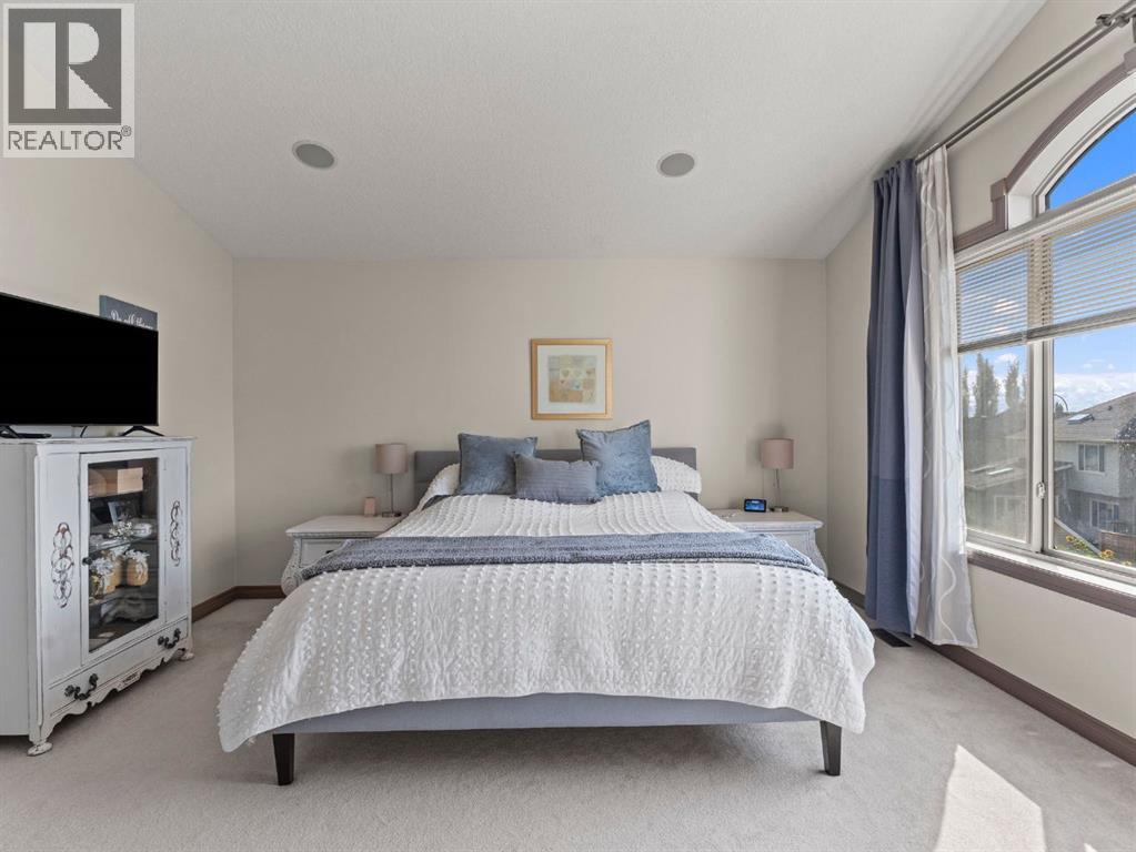 95 Crystal Shores Road, Okotoks, Alberta  T1S 2H9 - Photo 17 - A2277318