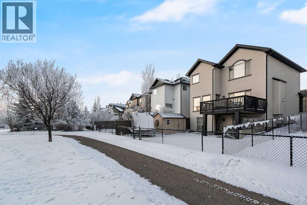 95 Crystal Shores Road, Okotoks, Alberta  T1S 2H9 - Photo 32 - A2277318