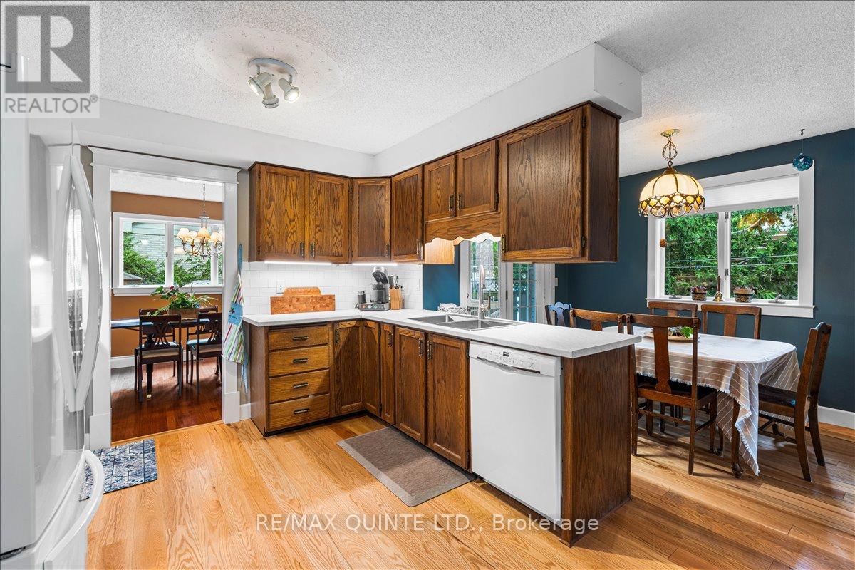 57 Kensington Crescent, Belleville (Belleville Ward), Ontario  K8P 4T4 - Photo 17 - X12712792