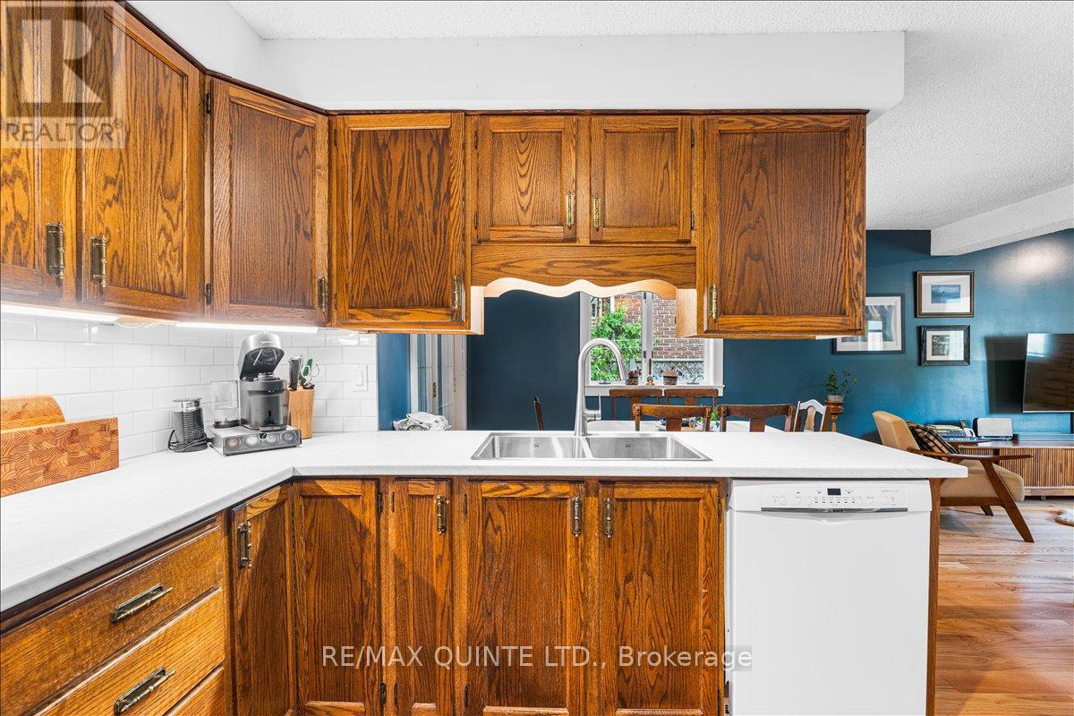 57 Kensington Crescent, Belleville (Belleville Ward), Ontario  K8P 4T4 - Photo 19 - X12712792