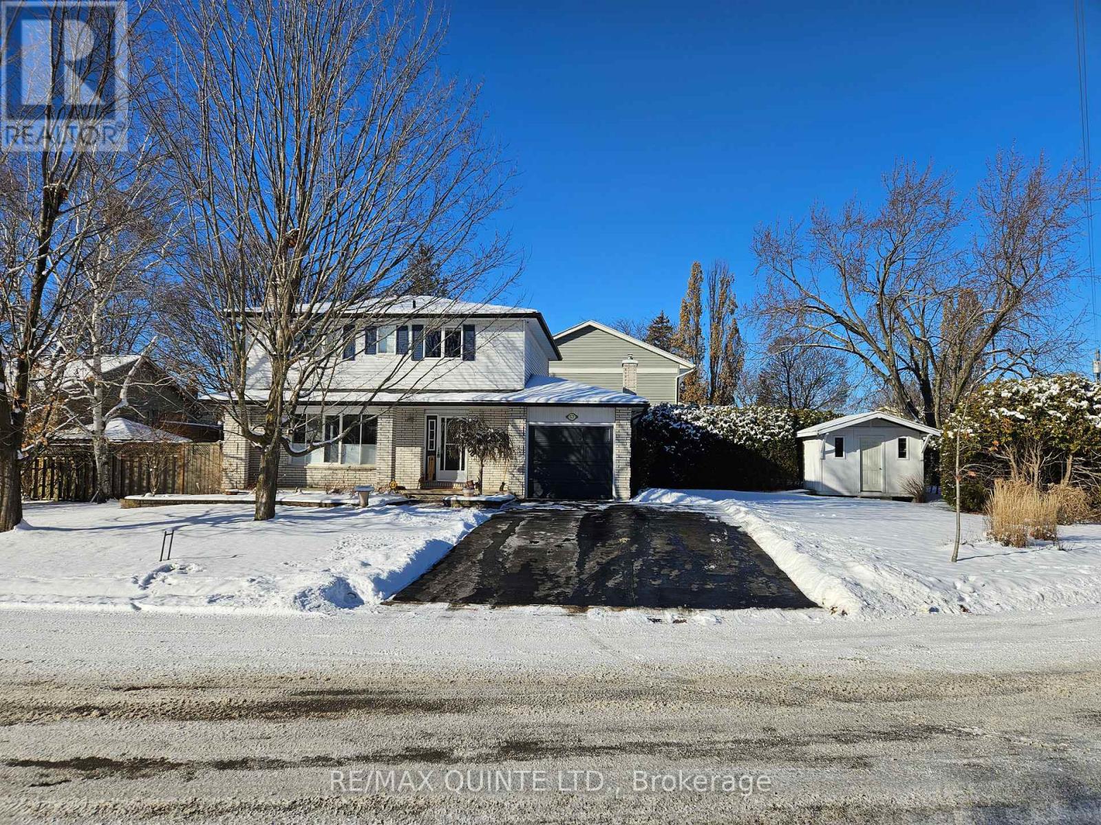 57 Kensington Crescent, Belleville (Belleville Ward), Ontario  K8P 4T4 - Photo 2 - X12712792