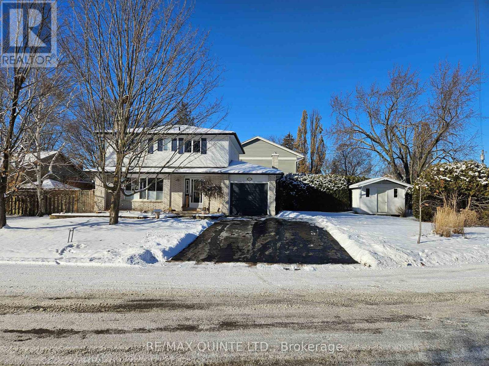 57 Kensington Crescent, Belleville (Belleville Ward), Ontario  K8P 4T4 - Photo 3 - X12712792