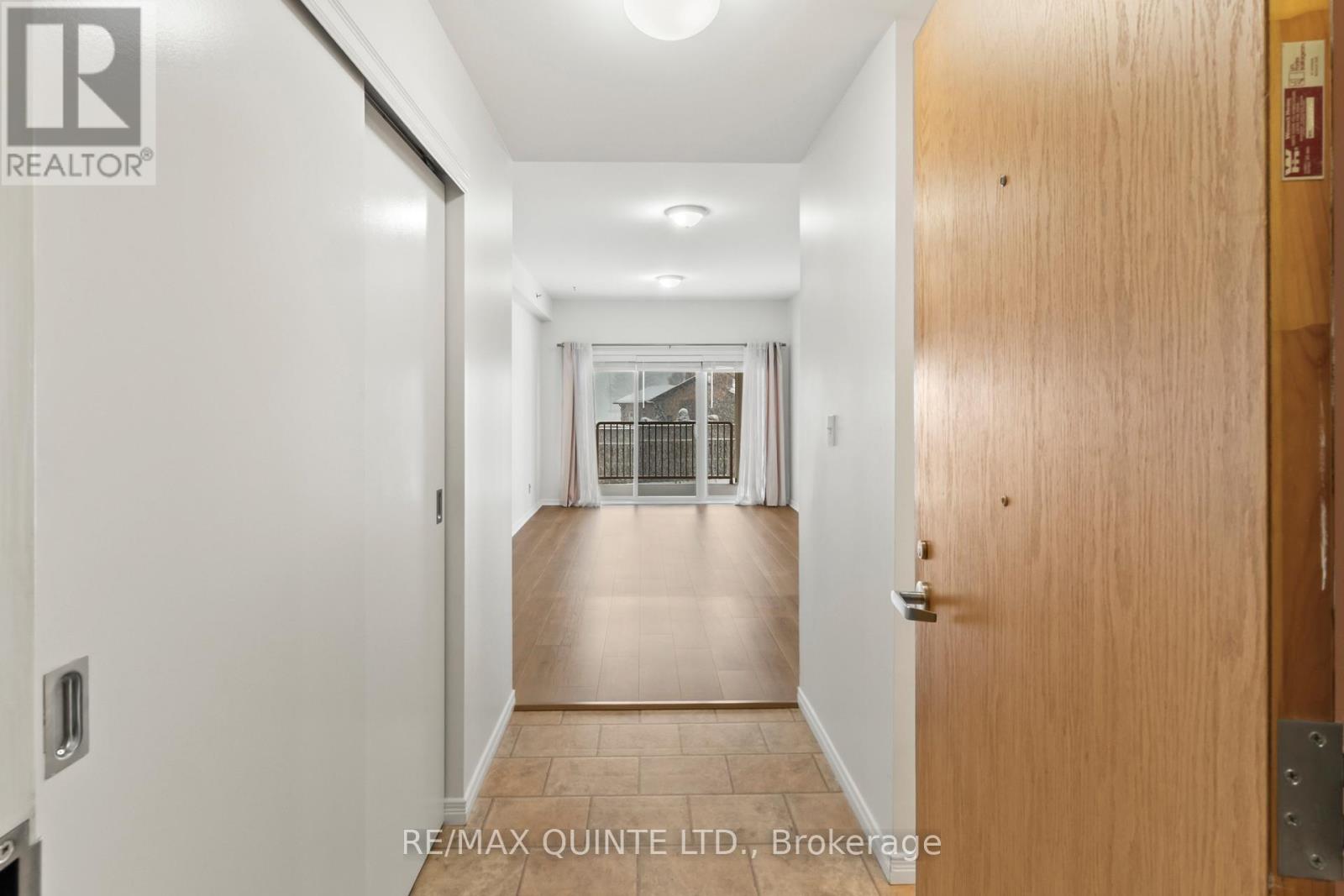 207 - 20 Fourth Avenue, Quinte West, Ontario  K8V 5N3 - Photo 4 - X12712830