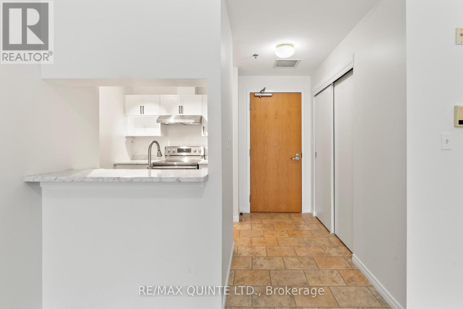 207 - 20 Fourth Avenue, Quinte West, Ontario  K8V 5N3 - Photo 5 - X12712830