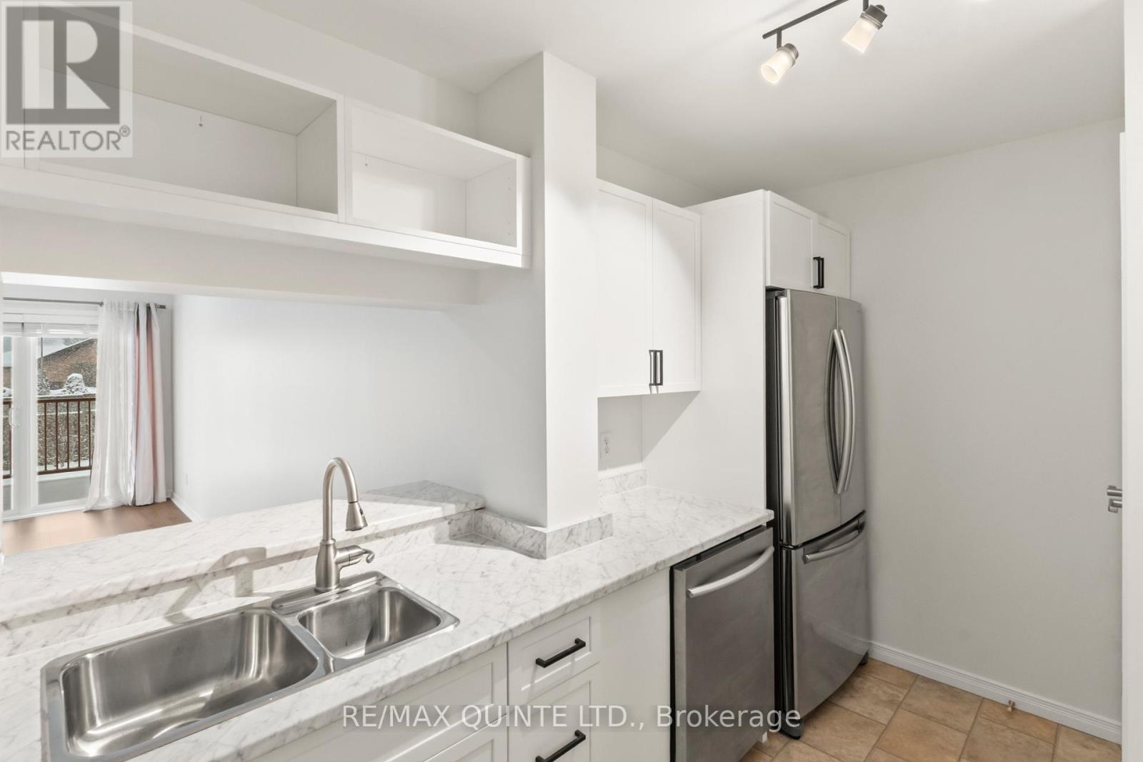 207 - 20 Fourth Avenue, Quinte West, Ontario  K8V 5N3 - Photo 7 - X12712830