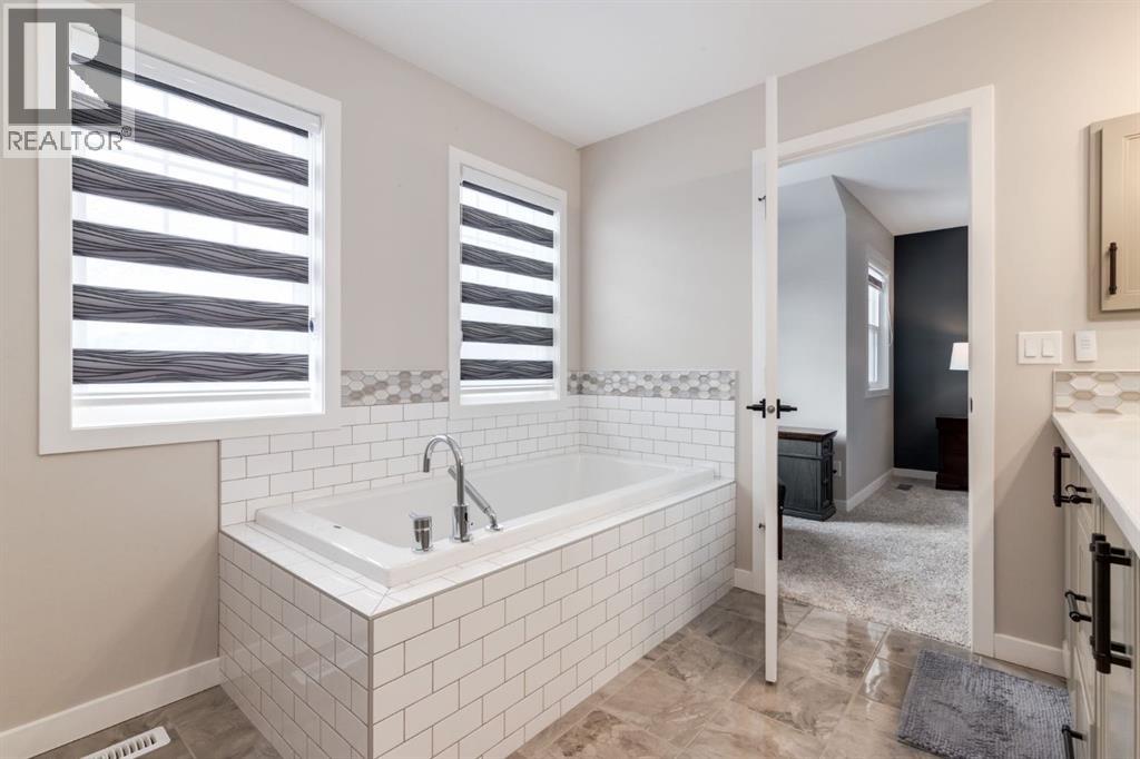 452 Chinook Gate Square Sw, Airdrie, Alberta  T4B 4V9 - Photo 31 - A2279114