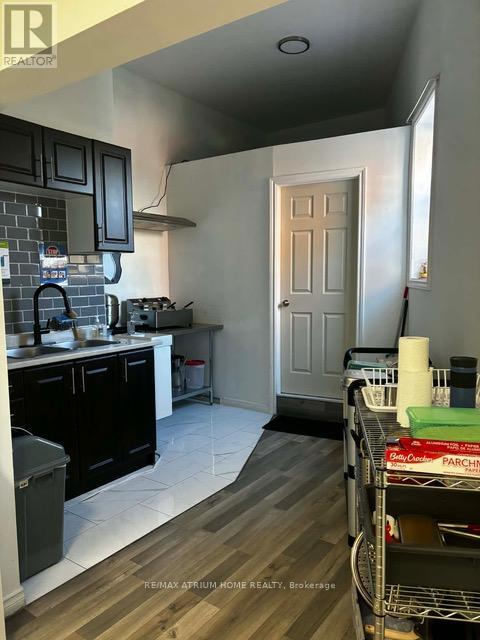 109 Lake Street, St. Catharines, Ontario  L5M 6S3 - Photo 2 - X12712640