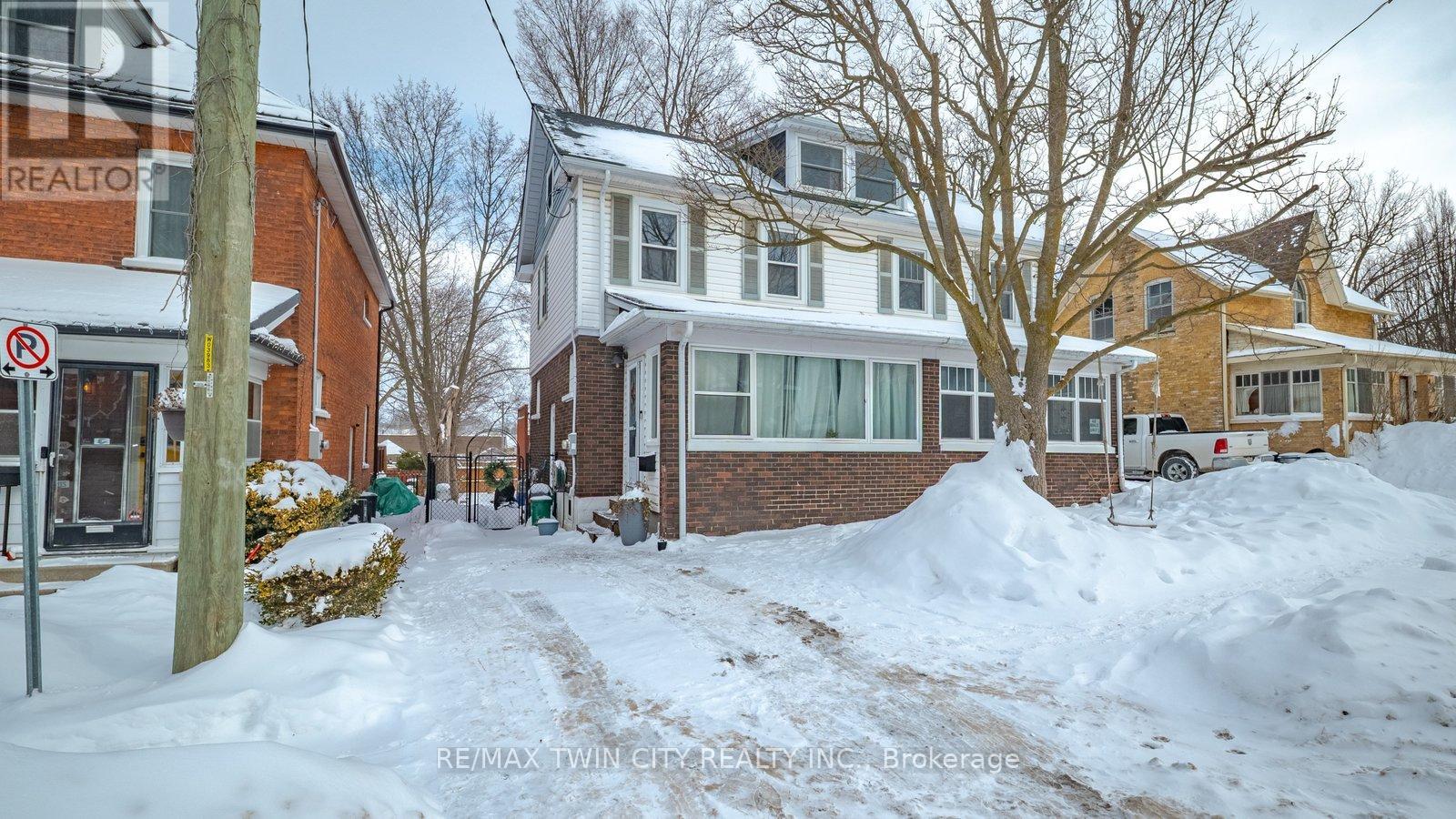 2 - 48 BEALE STREET, Woodstock, Ontario