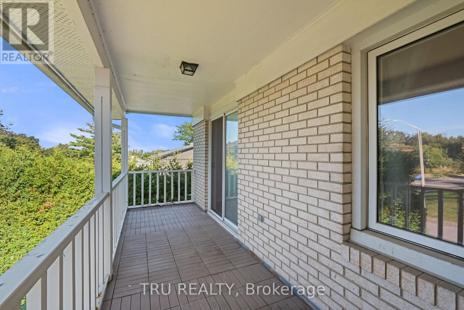 12 Apache Crescent, Ottawa, Ontario  K2E 6H7 - Photo 34 - X12712864