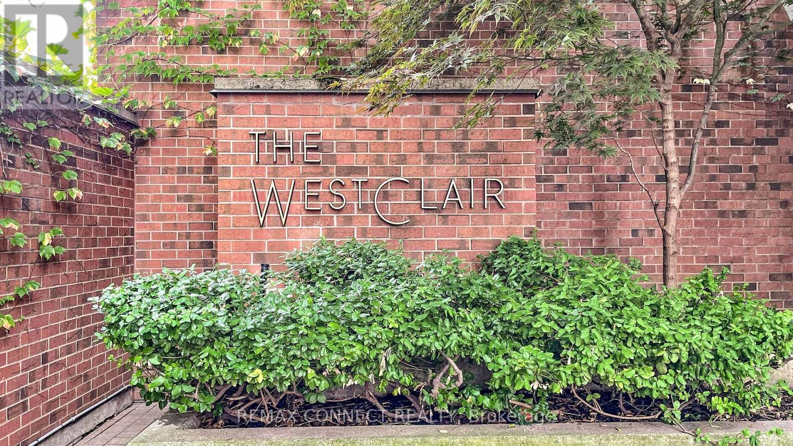 1002 - 47 St Clair Avenue W, Toronto, Ontario  M4V 3A5 - Photo 2 - C12673228