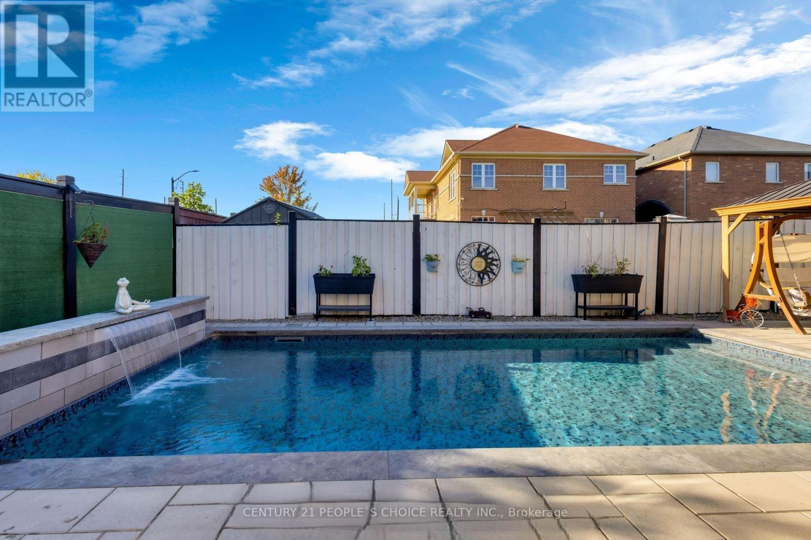 33 Accent Circle, Brampton, Ontario  L7A 0L3 - Photo 41 - W12712154