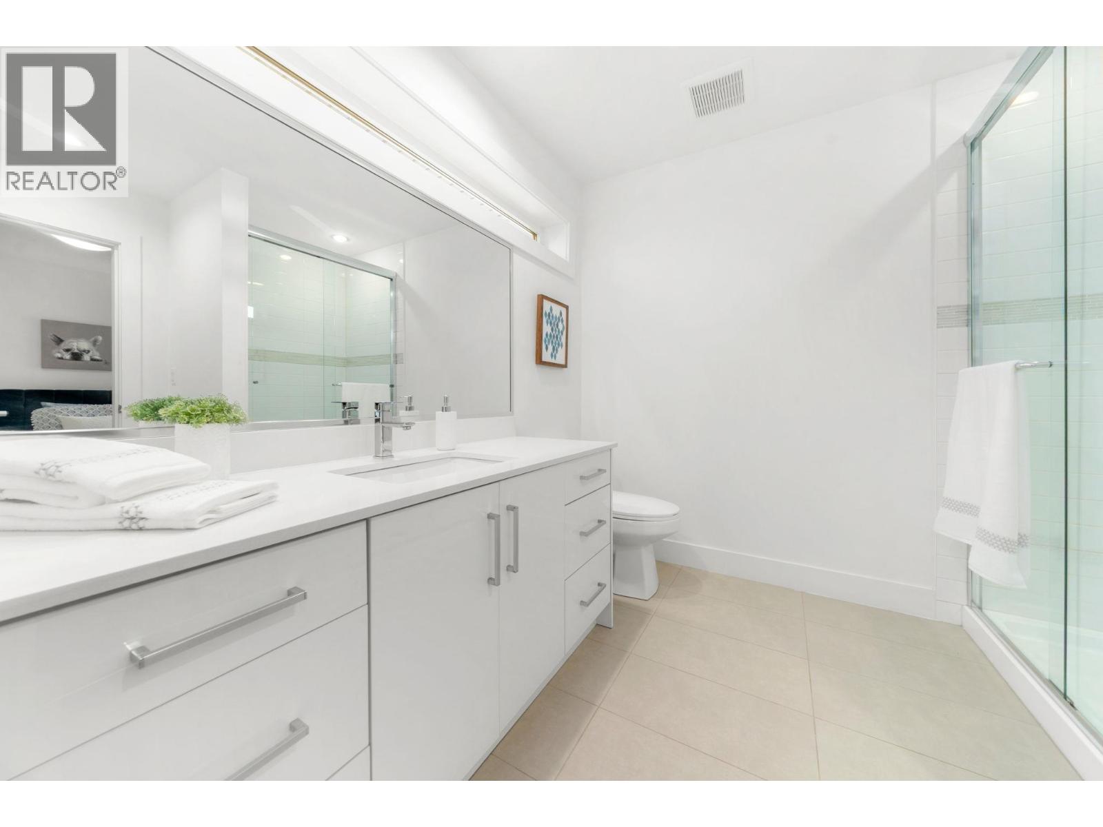 361 E 15th Street, North Vancouver, British Columbia  V7L 2R6 - Photo 22 - R3081200