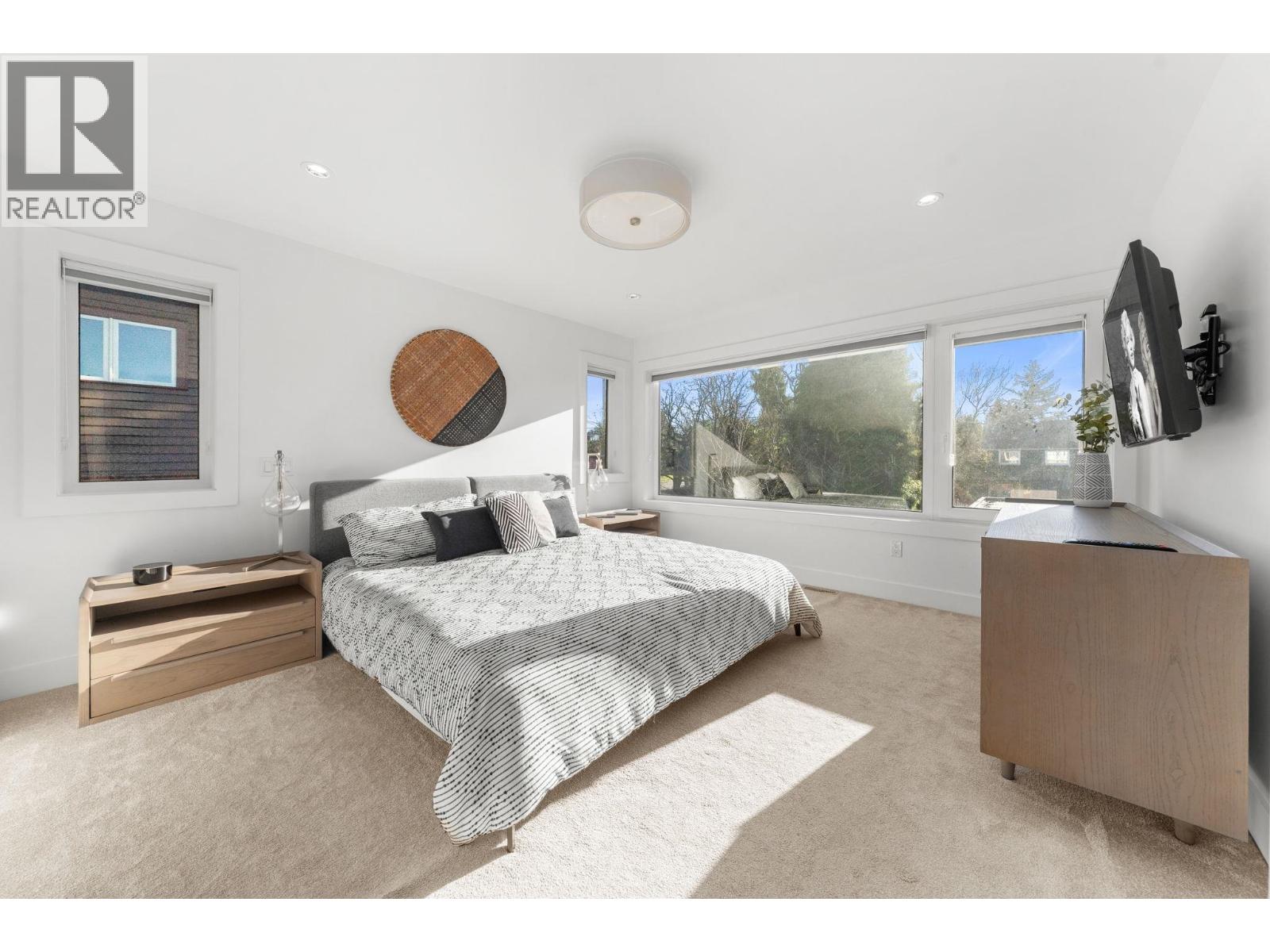 361 E 15th Street, North Vancouver, British Columbia  V7L 2R6 - Photo 24 - R3081200