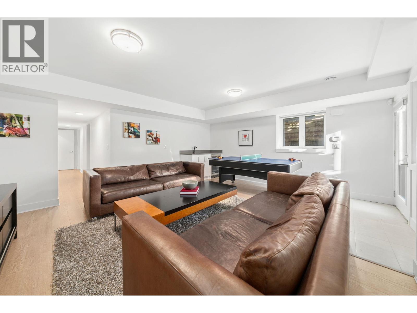 361 E 15th Street, North Vancouver, British Columbia  V7L 2R6 - Photo 34 - R3081200