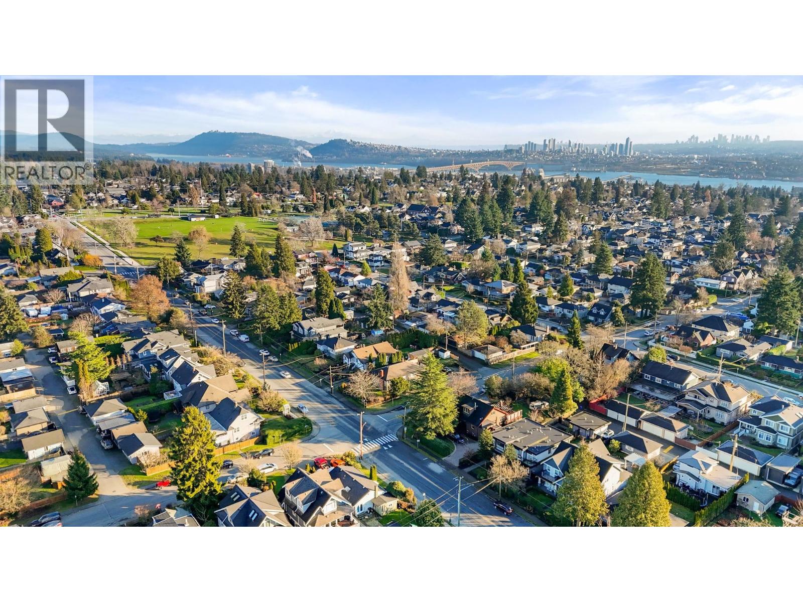 361 E 15th Street, North Vancouver, British Columbia  V7L 2R6 - Photo 38 - R3081200