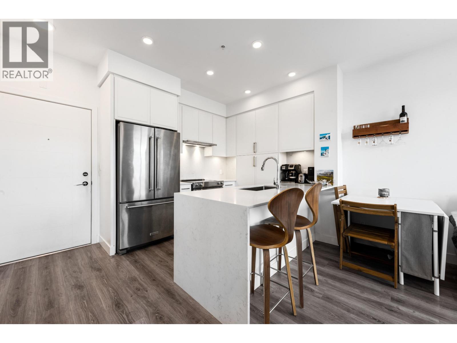 609 700 Clarke Road, Coquitlam, British Columbia  V3J 0K5 - Photo 1 - R3081214