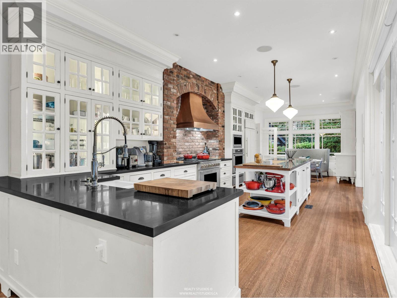 1712 Cedar Crescent, Vancouver, British Columbia  V6J 2R2 - Photo 5 - R3081193