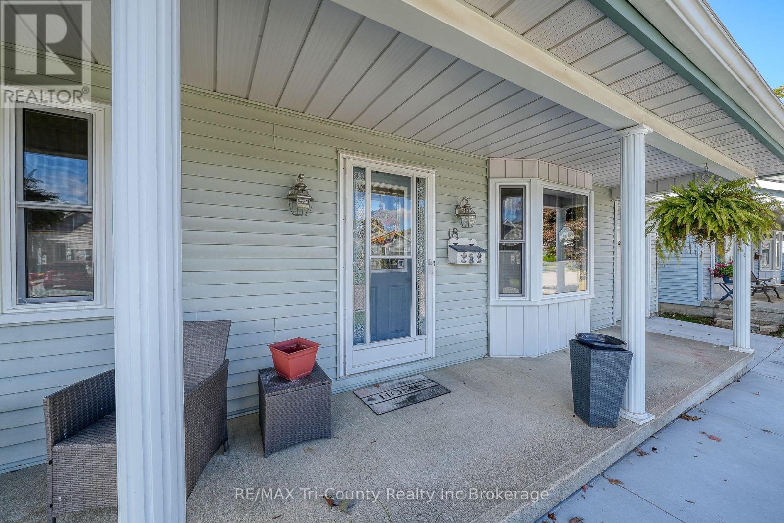 18 Wilkins Crescent, Tillsonburg, Ontario N4G 5M6 - Photo 5 - X12711454