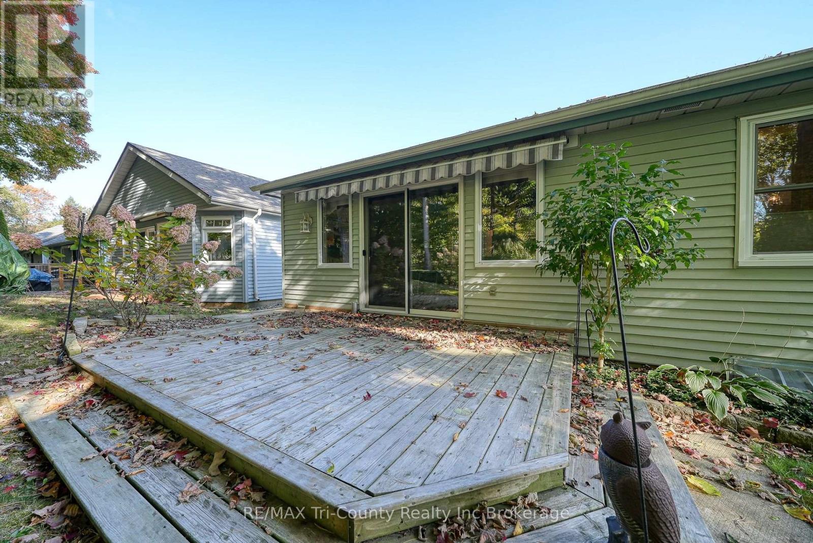 18 Wilkins Crescent, Tillsonburg, Ontario N4G 5M6 - Photo 9 - X12711454