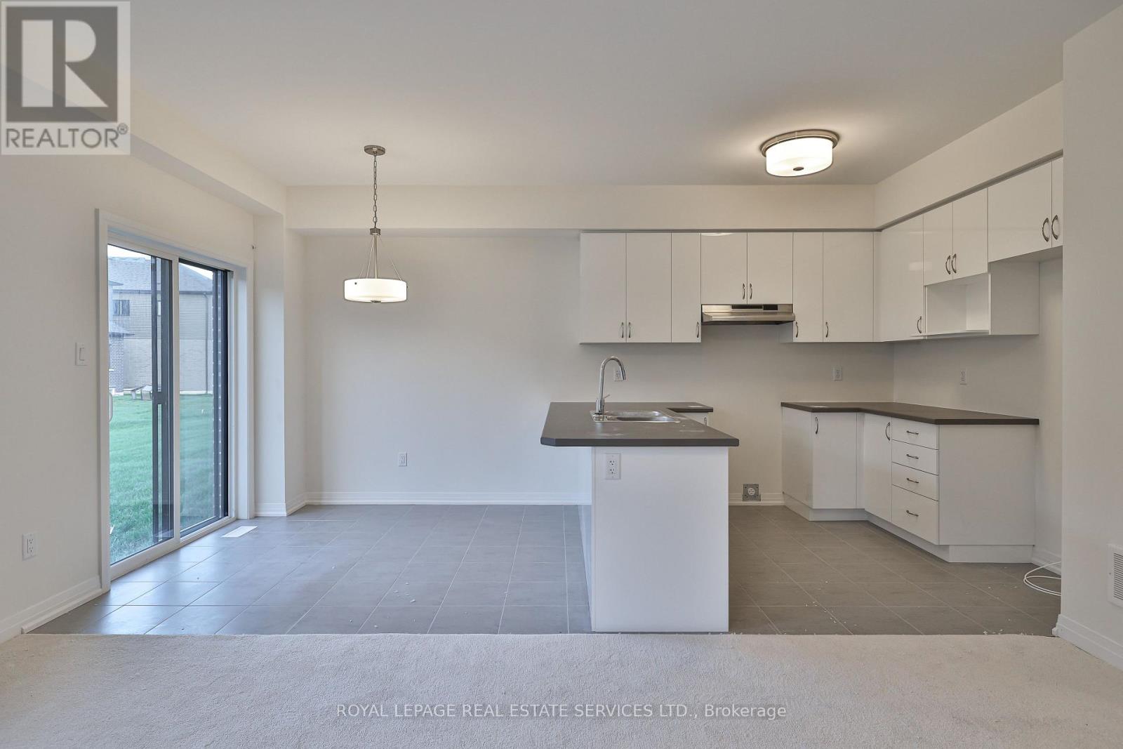 56 Mckernan Avenue, Brantford, Ontario  N3V 0B9 - Photo 5 - X12570076