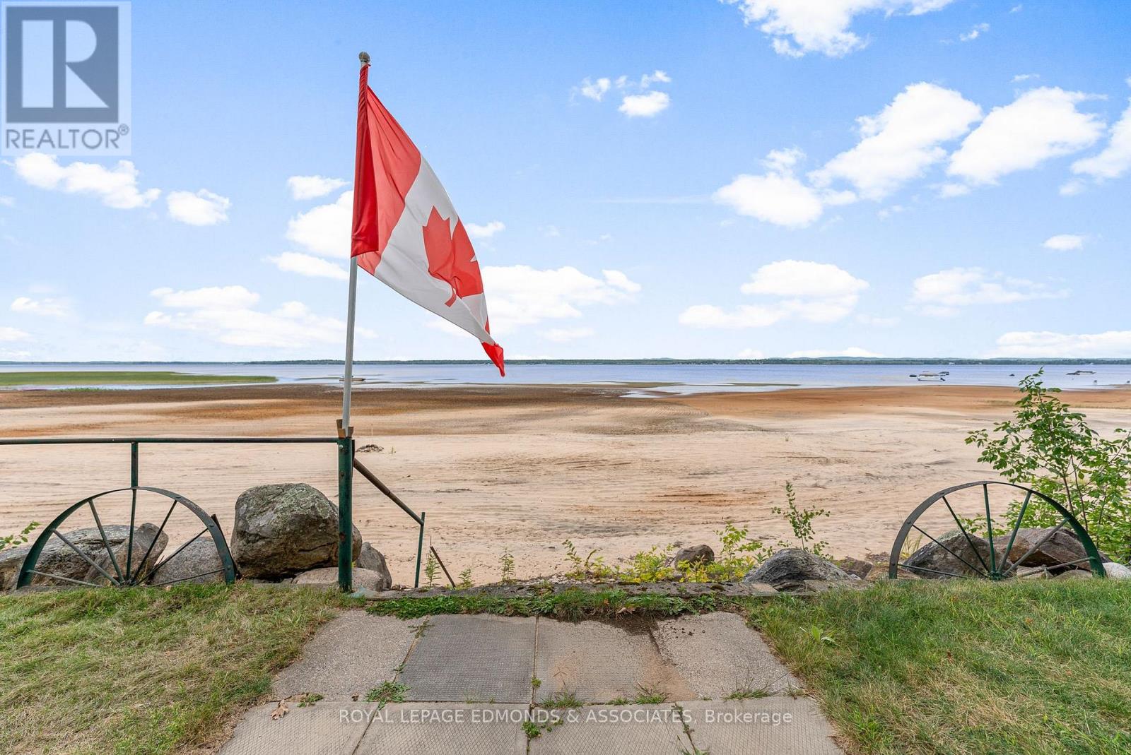 45 Greatview Trail, Whitewater Region, Ontario  K8A 6W2 - Photo 22 - X12386675