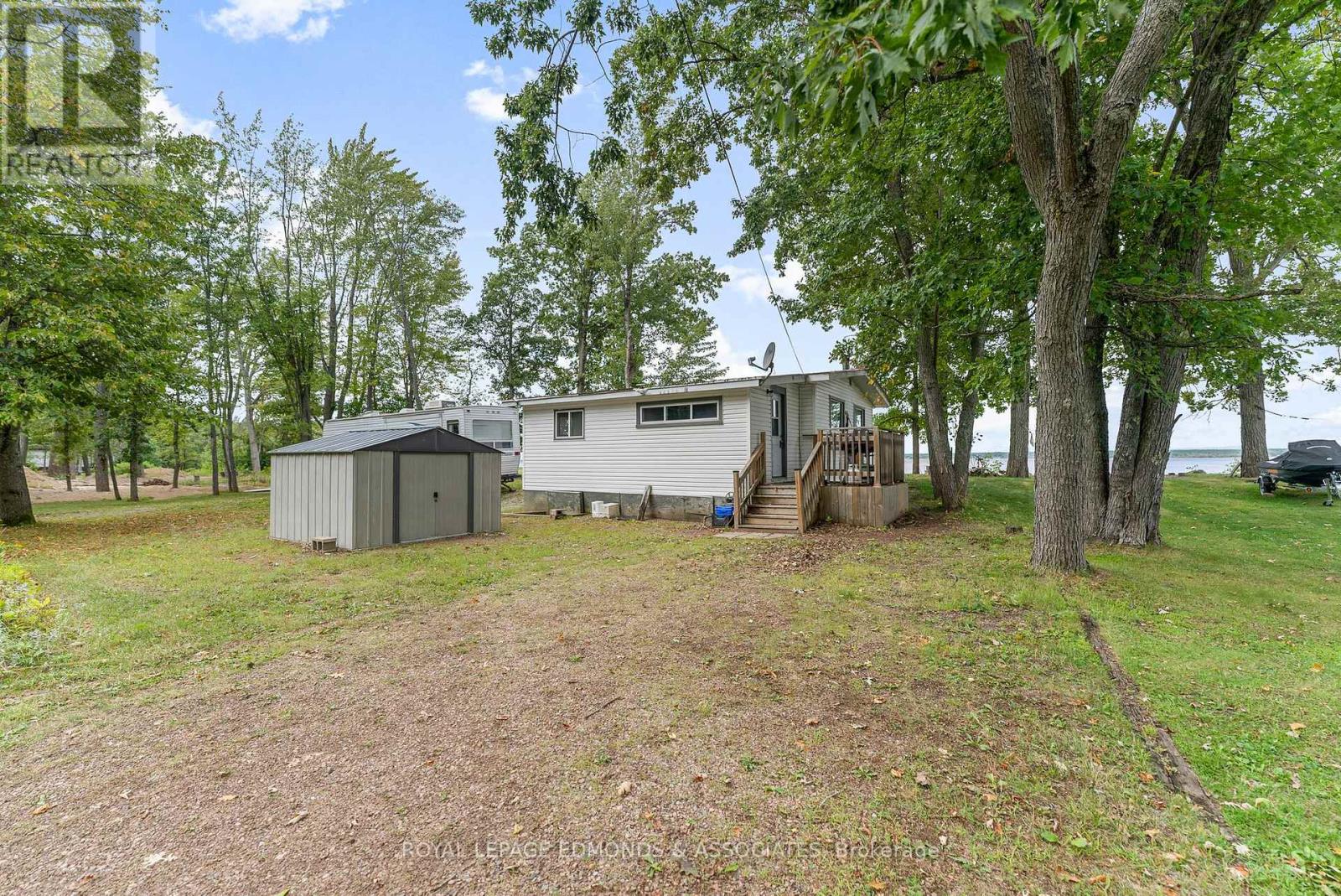 45 Greatview Trail, Whitewater Region, Ontario  K8A 6W2 - Photo 32 - X12386675