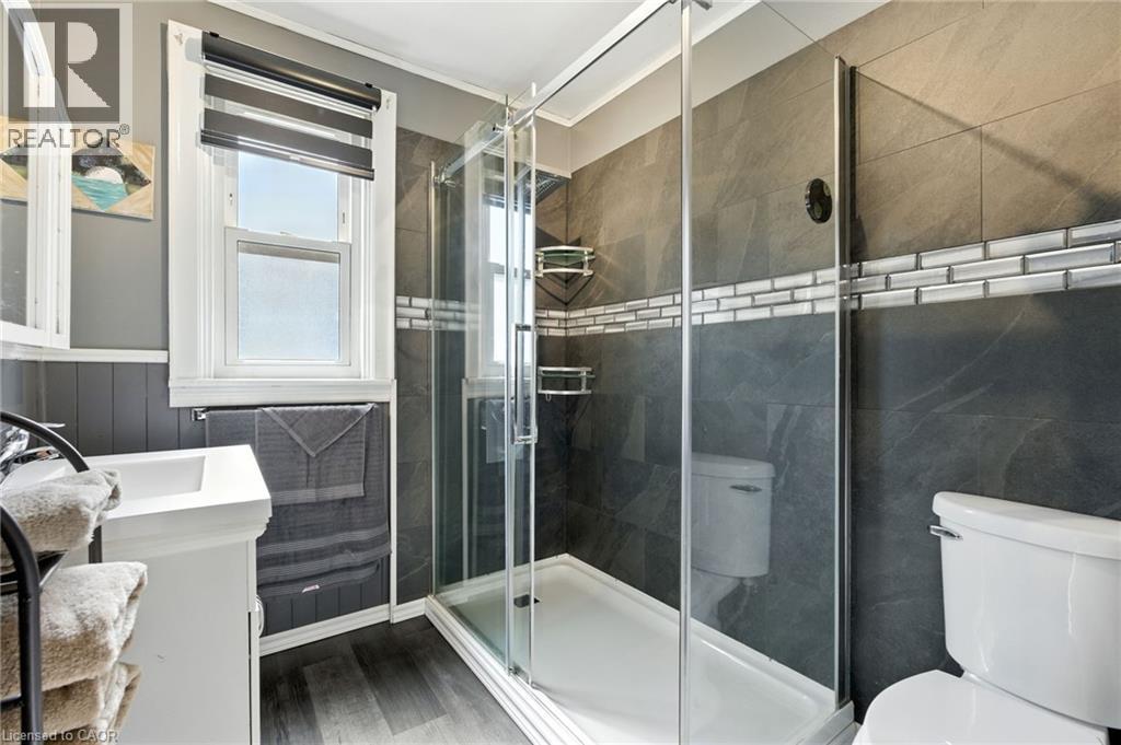 313 Graham Avenue S, Hamilton, Ontario  L8K 2M7 - Photo 9 - 40775070