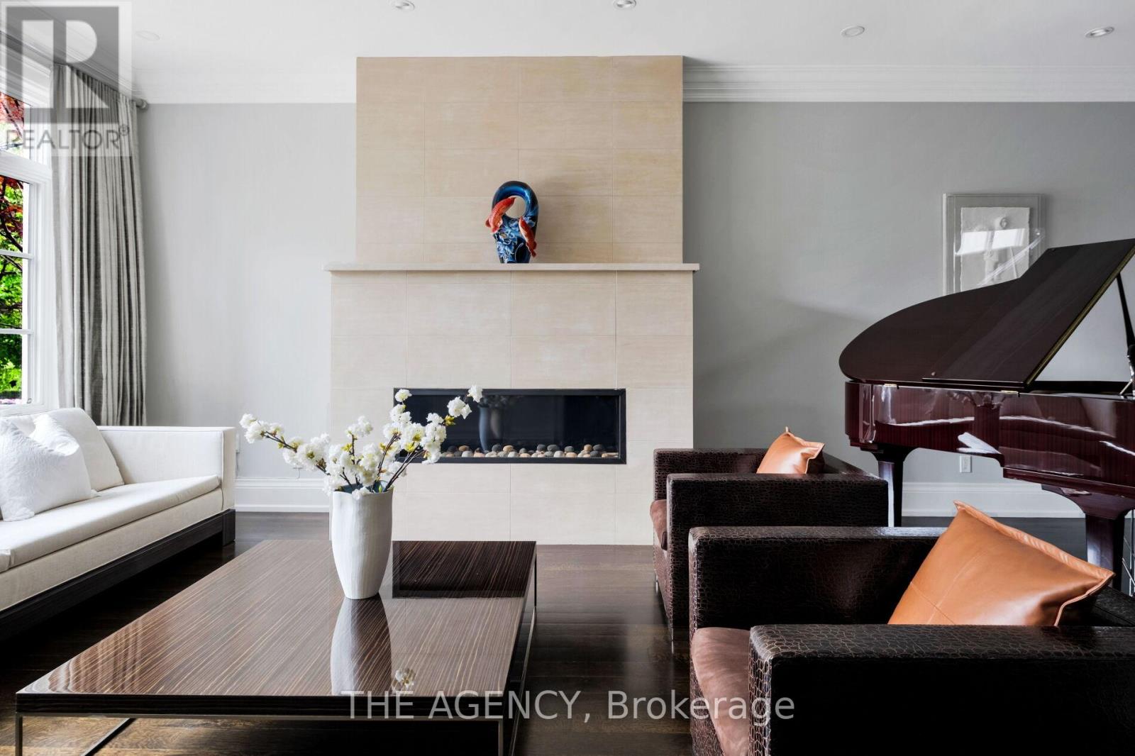 190 Forest Hill Road, Toronto, Ontario  M5P 2N4 - Photo 4 - C12712660