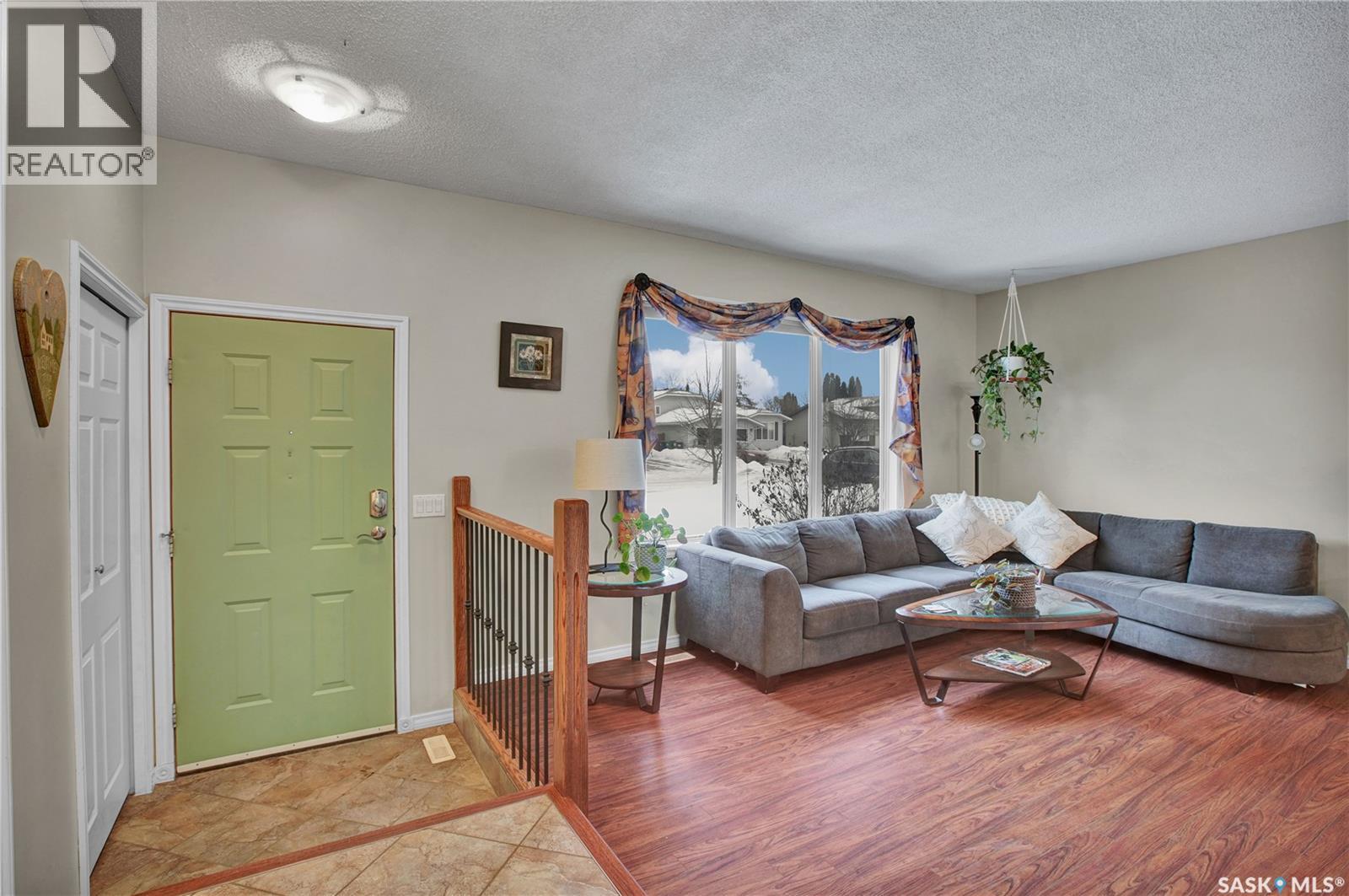 338 Armstrong Way, Saskatoon, Saskatchewan  S7N 3M8 - Photo 2 - SK027106