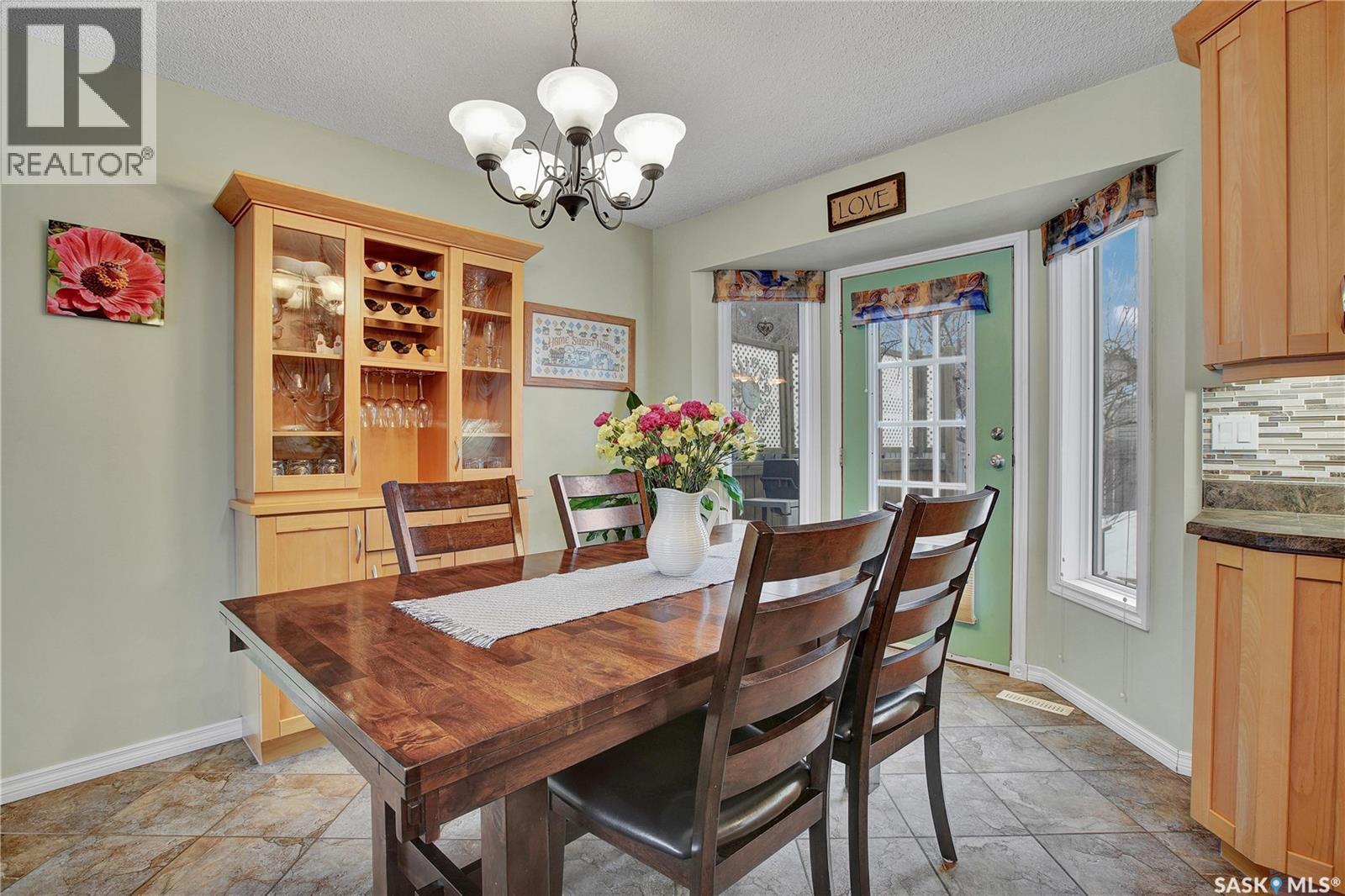 338 Armstrong Way, Saskatoon, Saskatchewan  S7N 3M8 - Photo 5 - SK027106