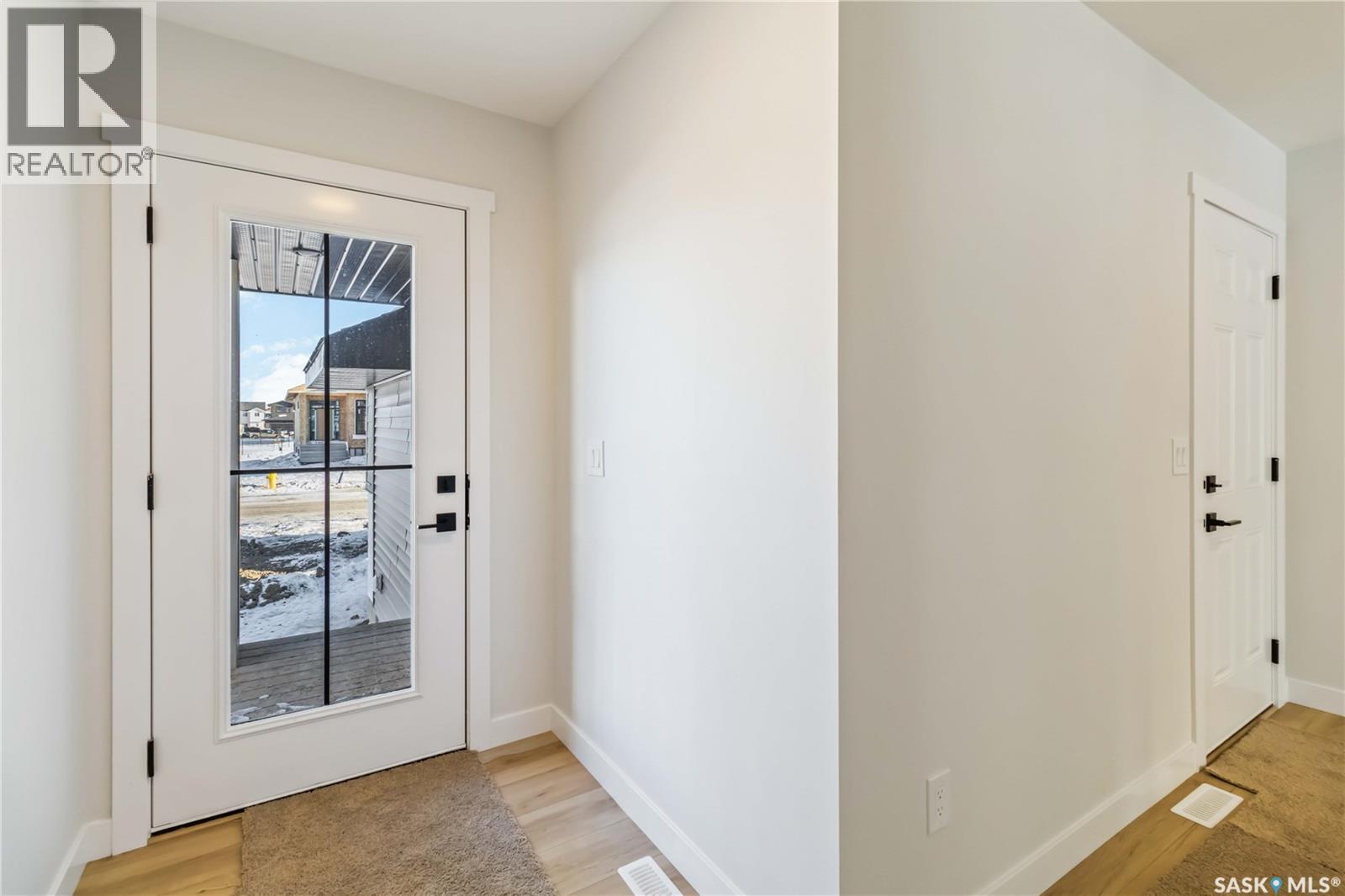 326 Katz Avenue, Saskatoon, Saskatchewan  S7V 1Y6 - Photo 3 - SK027099