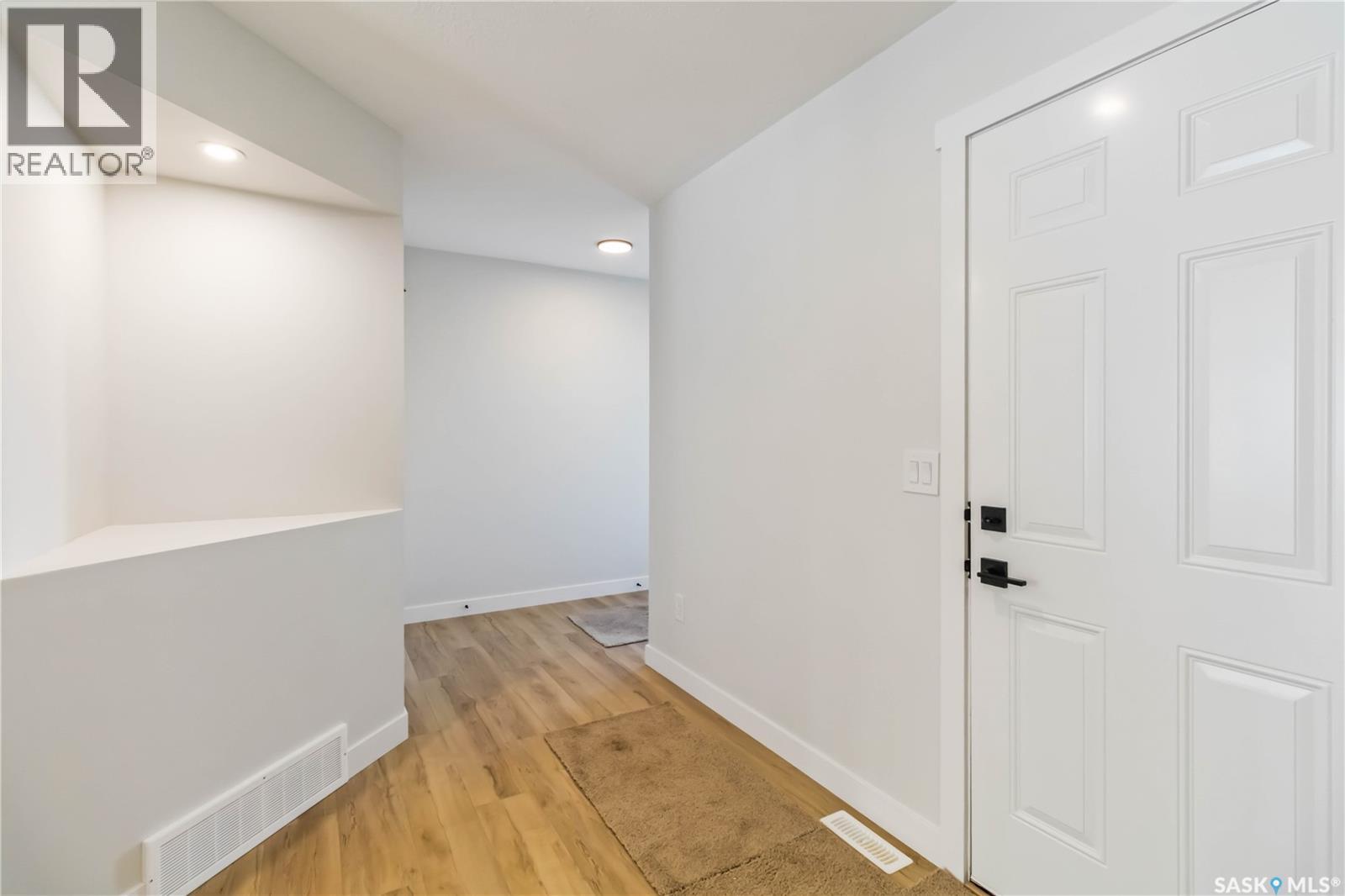 326 Katz Avenue, Saskatoon, Saskatchewan  S7V 1Y6 - Photo 5 - SK027099