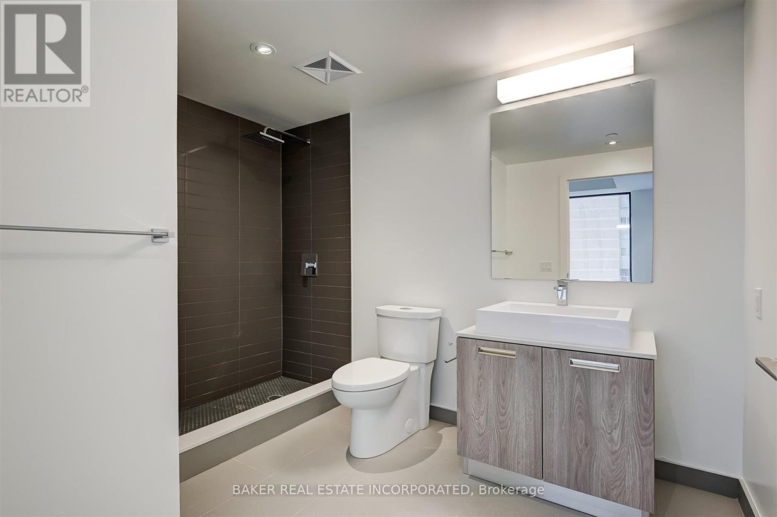 811 - 2a Church Street, Toronto, Ontario  M5E 0E1 - Photo 13 - C12712800