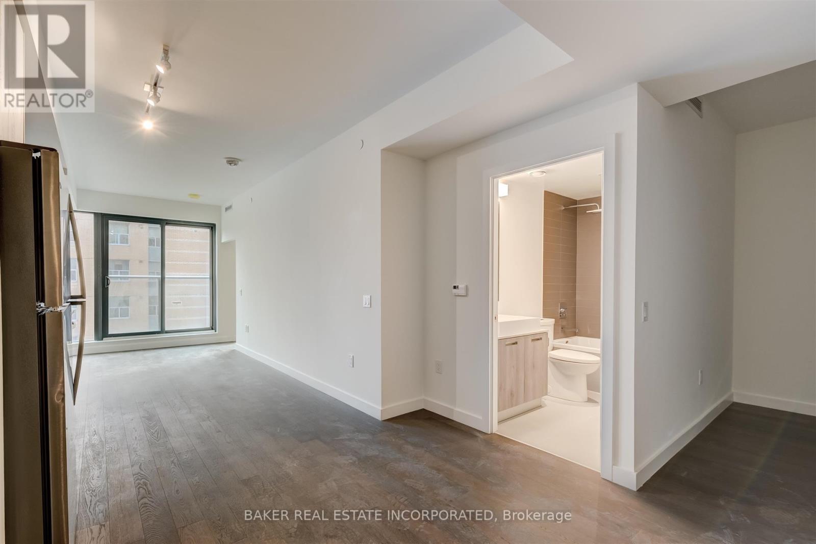 811 - 2a Church Street, Toronto, Ontario  M5E 0E1 - Photo 8 - C12712800