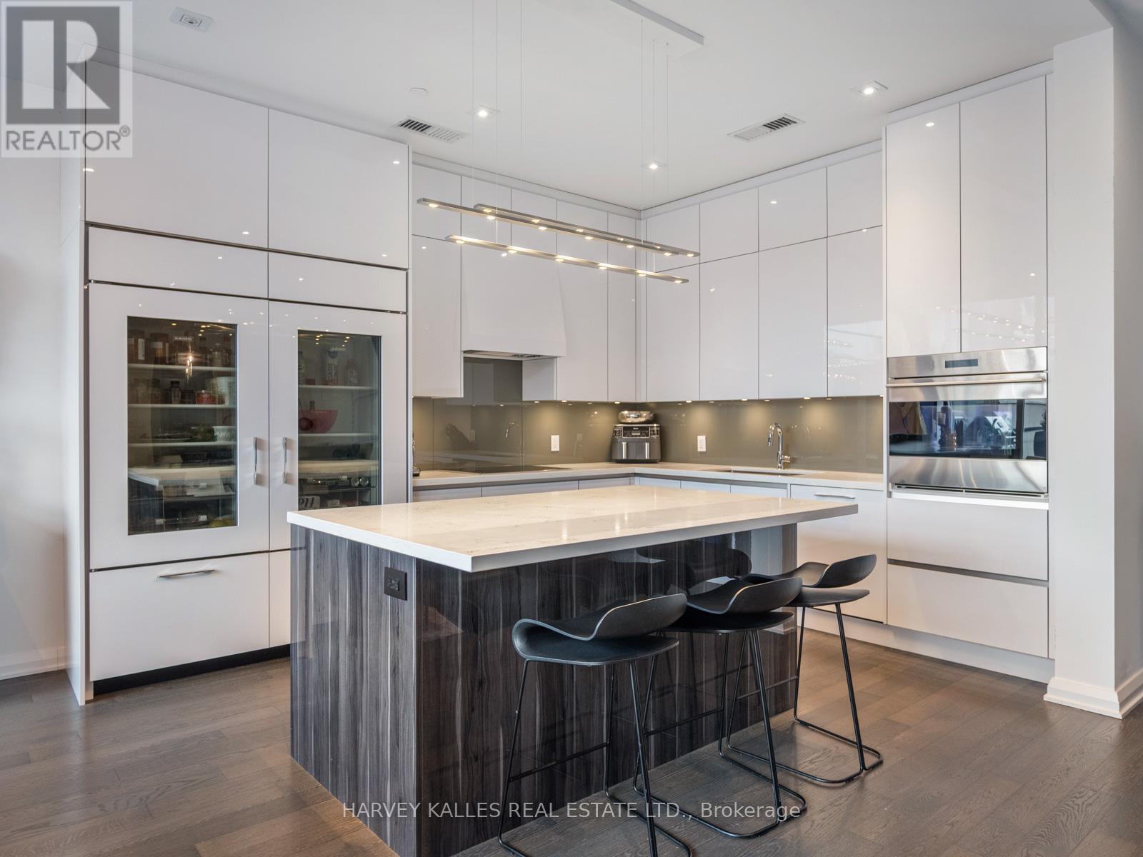 303 - 155 Yorkville Avenue, Toronto, Ontario  M5R 0B4 - Photo 4 - C12712814