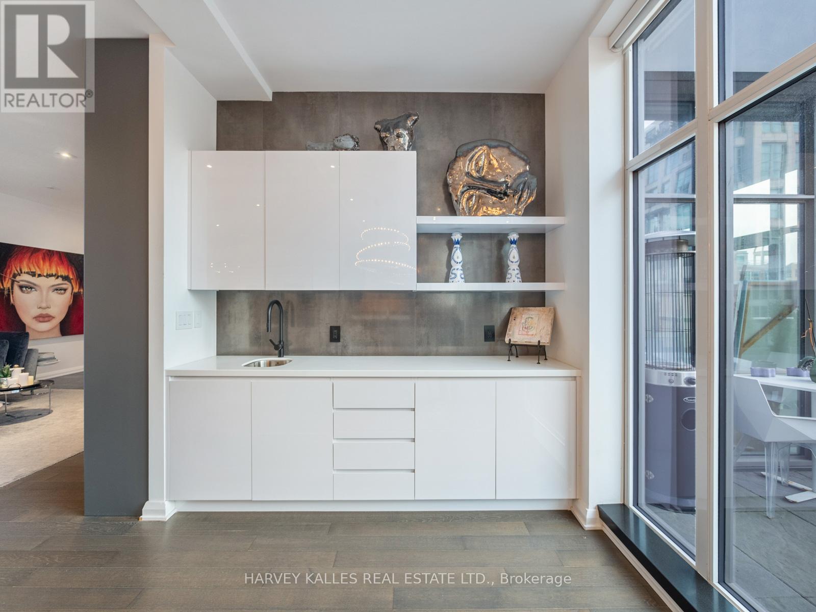 303 - 155 Yorkville Avenue, Toronto, Ontario  M5R 0B4 - Photo 7 - C12712814