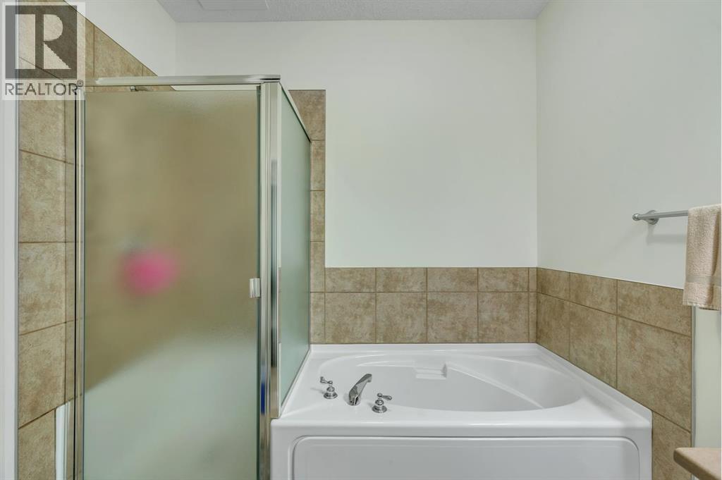 202, 10 Discovery Ridge Close Sw, Calgary, Alberta  t3h 5x3 - Photo 11 - A2280477