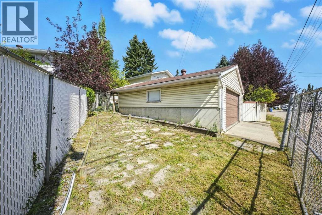 139 Huntford Green Ne, Calgary, Alberta  T2K 3Z3 - Photo 37 - A2280161